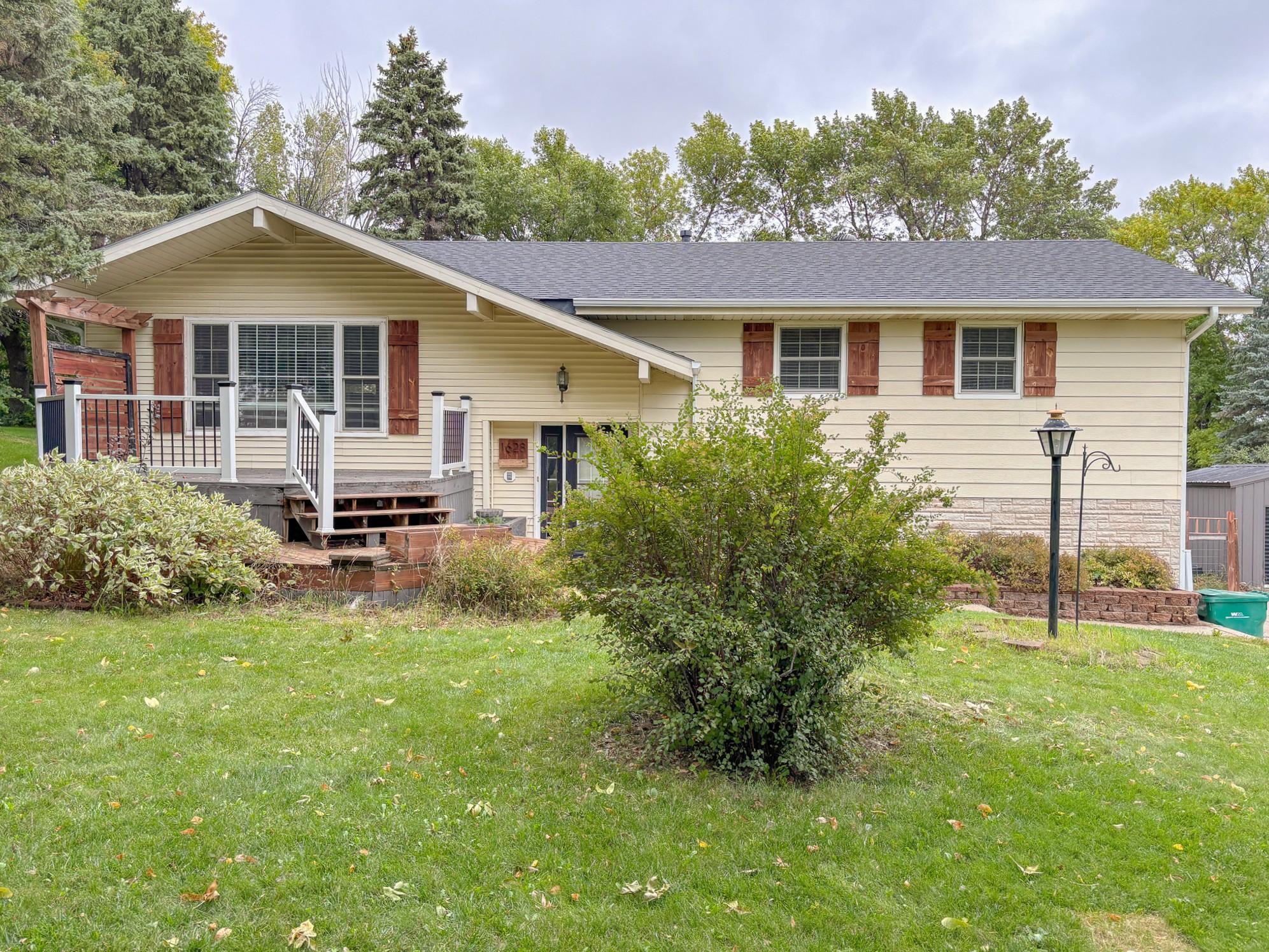 1970 single family home for sale at 1628 Weyrens Road in Fergus Falls, MN — 3 bed, 2 bath (photo 37 of 66)