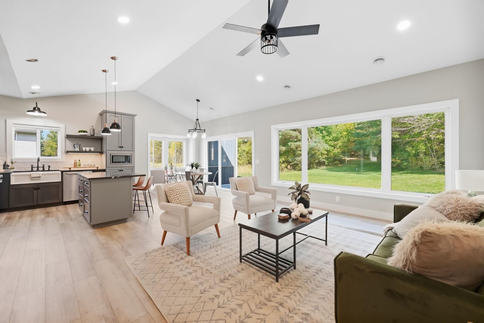 2022 single family home for sale at 3319 Lakecrest Road NE in Alexandria, MN — 2 bed, 2 bath (photo 12 of 57)