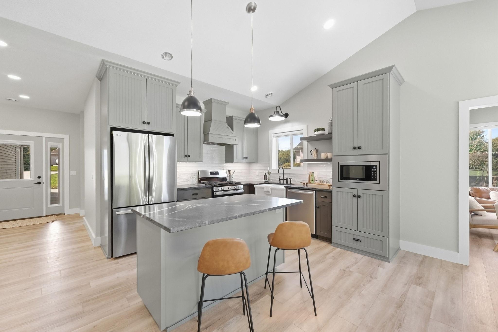 2022 single family home for sale at 3319 Lakecrest Road NE in Alexandria, MN — 2 bed, 2 bath (photo 15 of 57)