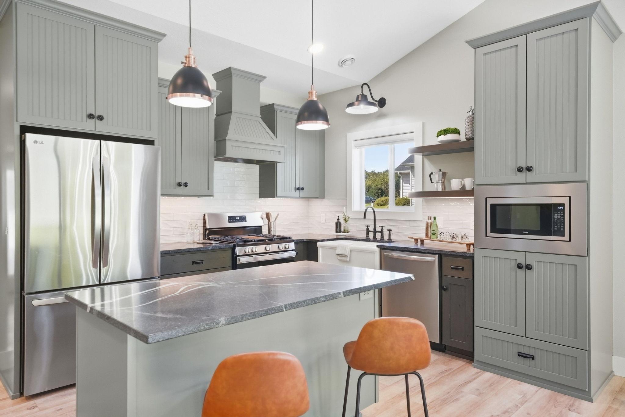 2022 single family home for sale at 3319 Lakecrest Road NE in Alexandria, MN — 2 bed, 2 bath (photo 16 of 57)