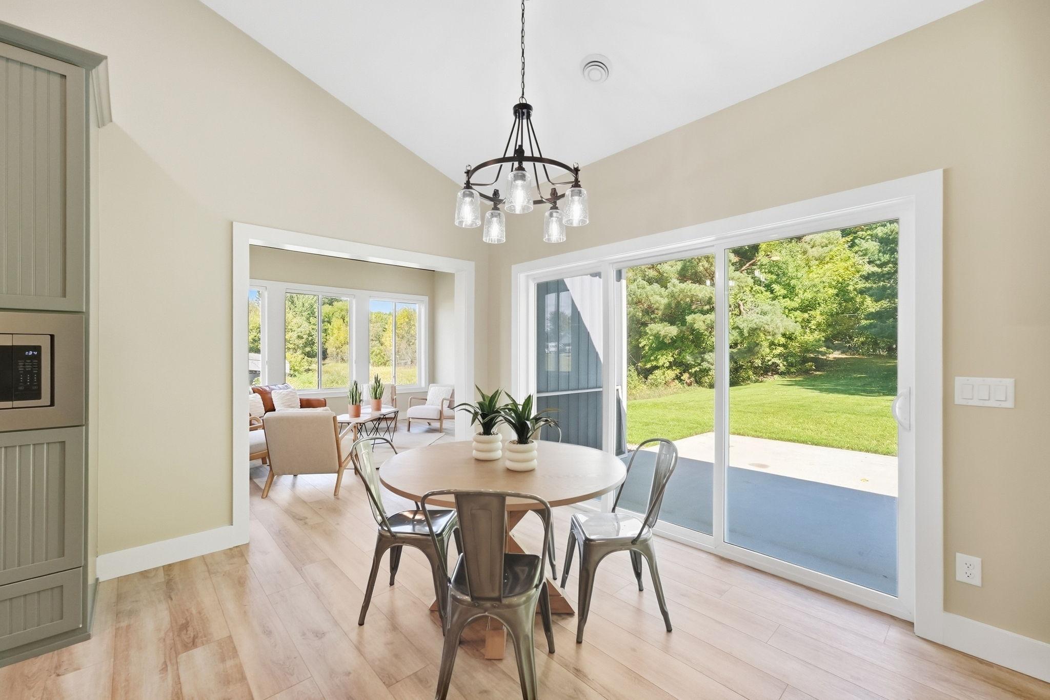 2022 single family home for sale at 3319 Lakecrest Road NE in Alexandria, MN — 2 bed, 2 bath (photo 17 of 57)