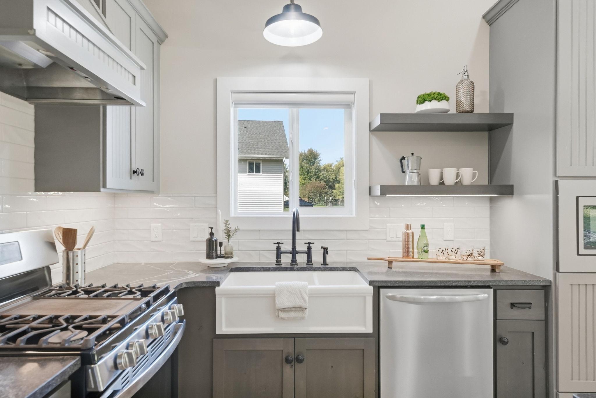 2022 single family home for sale at 3319 Lakecrest Road NE in Alexandria, MN — 2 bed, 2 bath (photo 23 of 57)