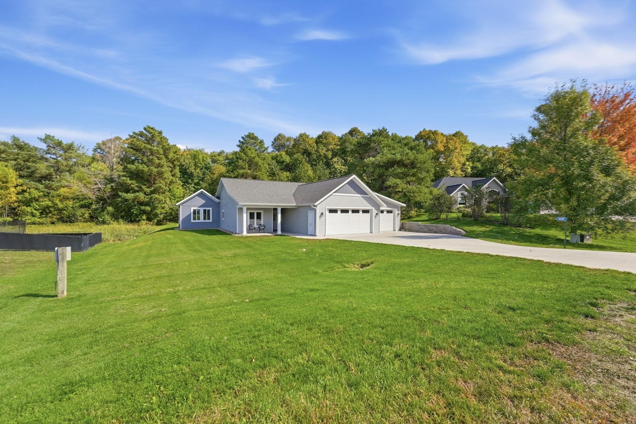 2022 single family home for sale at 3319 Lakecrest Road NE in Alexandria, MN — 2 bed, 2 bath (photo 39 of 57)