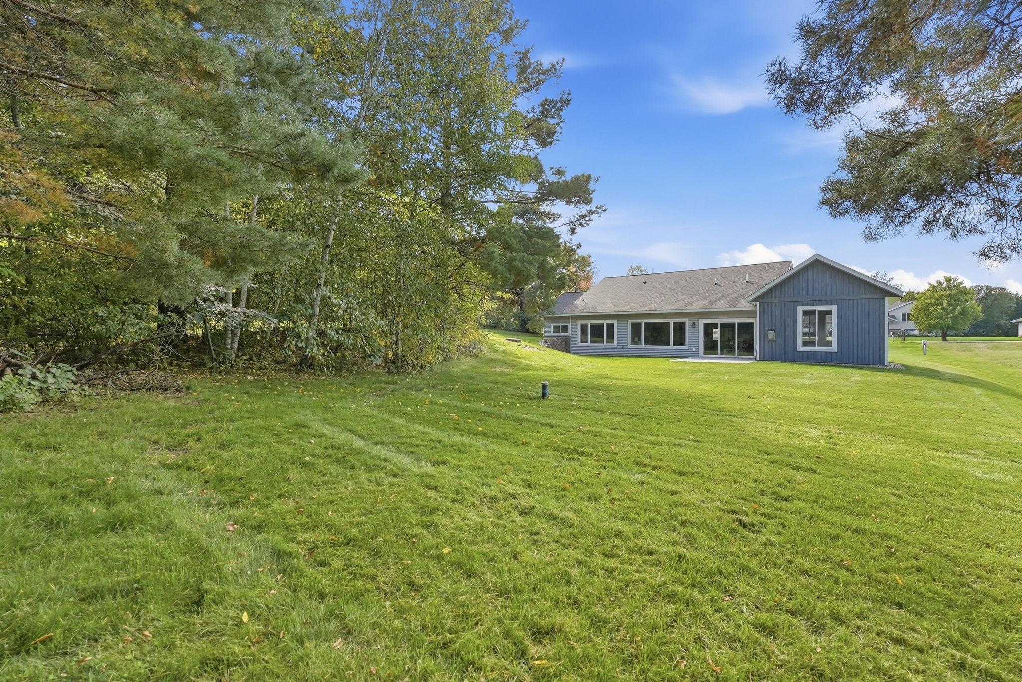 2022 single family home for sale at 3319 Lakecrest Road NE in Alexandria, MN — 2 bed, 2 bath (photo 5 of 57)