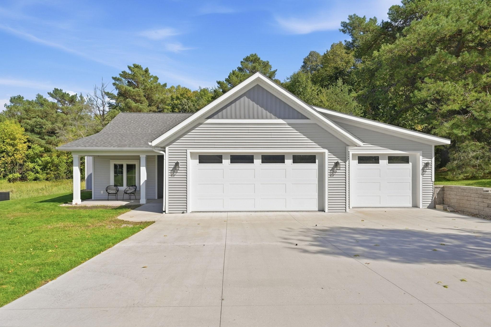 2022 single family home for sale at 3319 Lakecrest Road NE in Alexandria, MN — 2 bed, 2 bath (photo 41 of 57)