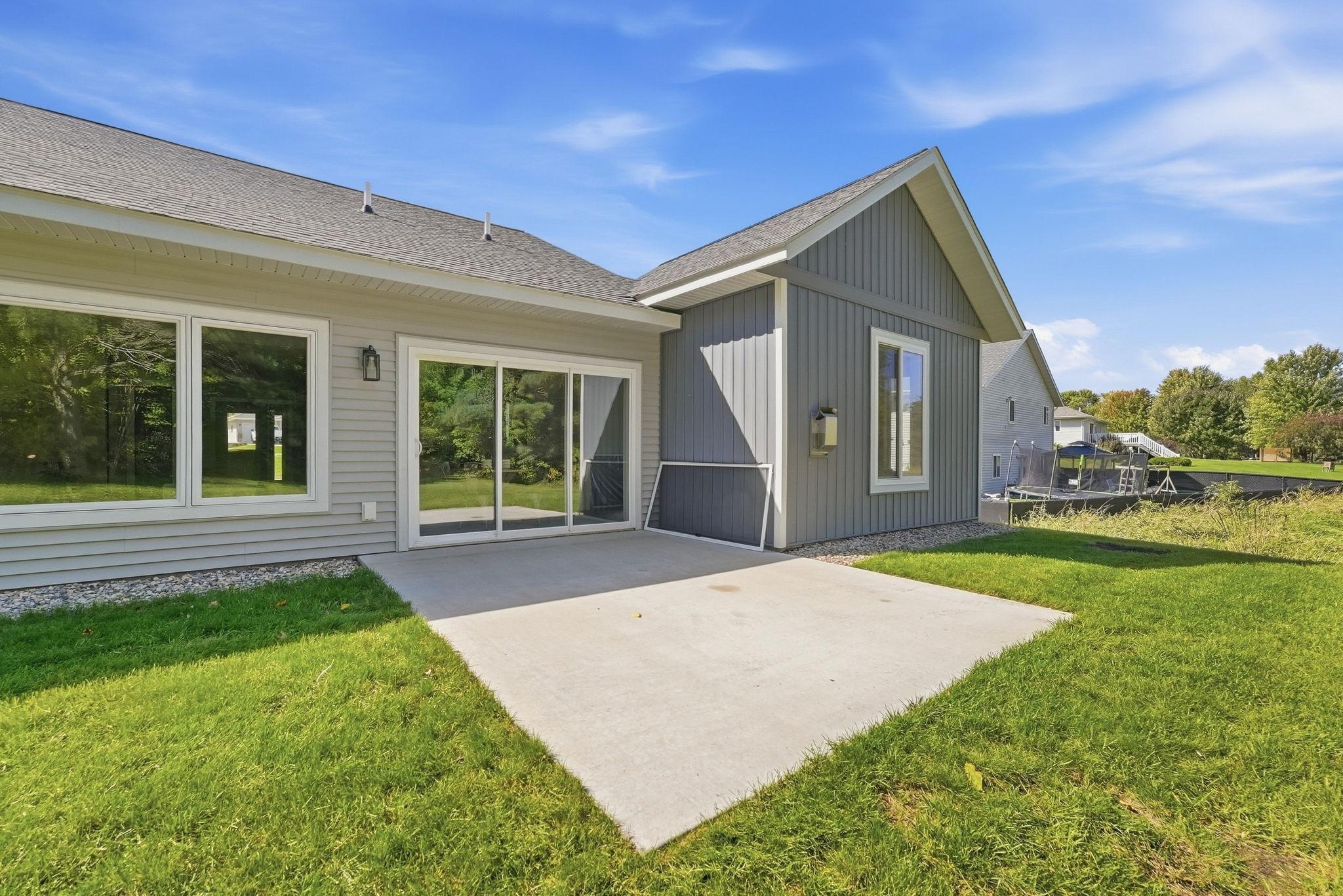 2022 single family home for sale at 3319 Lakecrest Road NE in Alexandria, MN — 2 bed, 2 bath (photo 45 of 57)