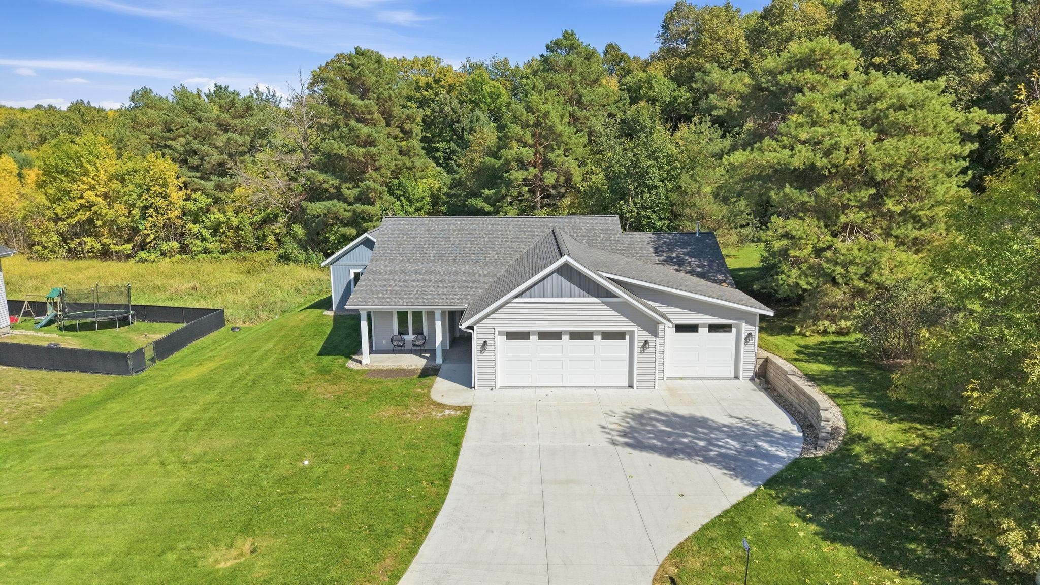 2022 single family home for sale at 3319 Lakecrest Road NE in Alexandria, MN — 2 bed, 2 bath (photo 48 of 57)