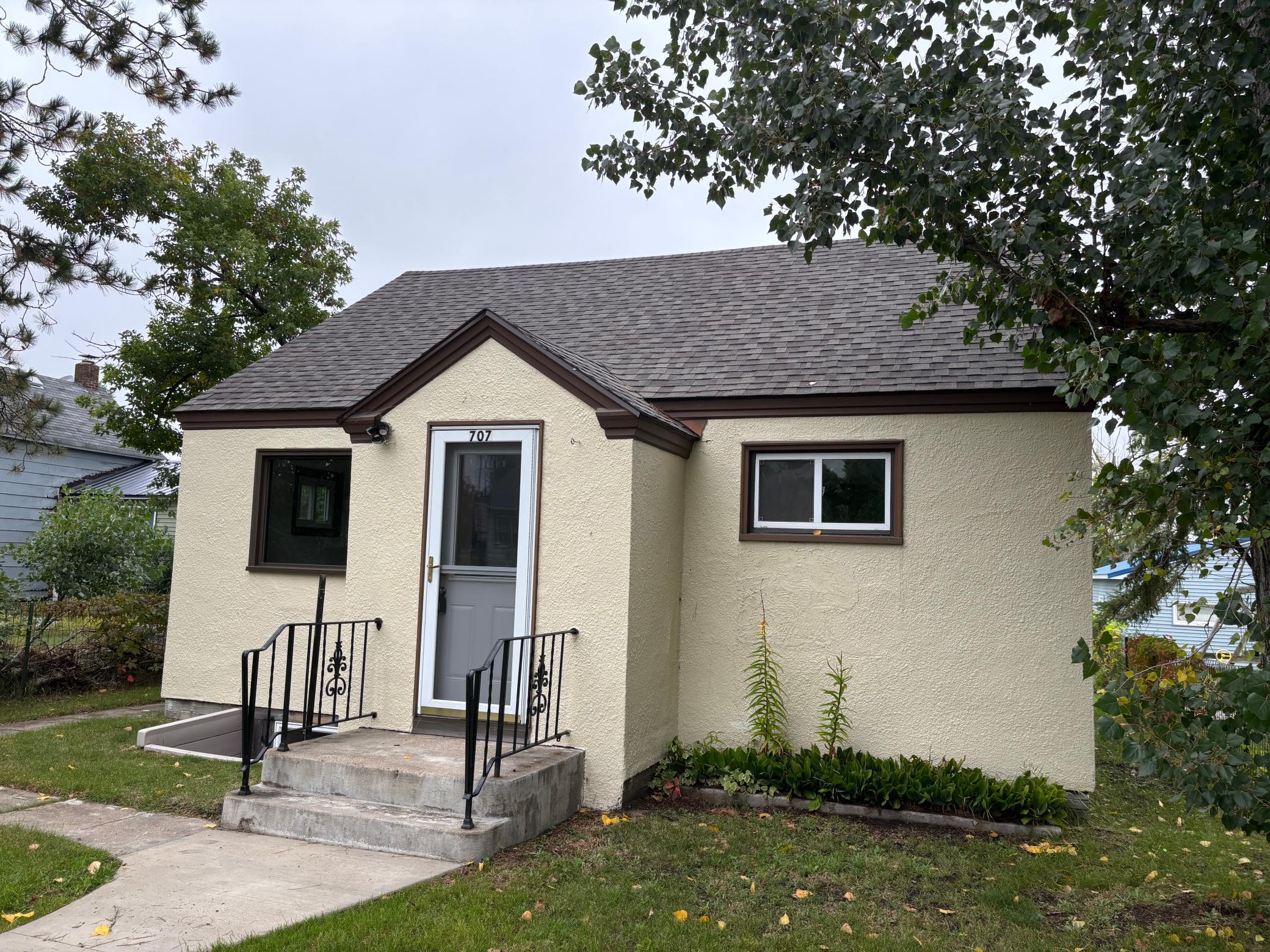 1941 single family home for sale at 707 3rd Street SE in Bemidji, MN — 2 bed, 2 bath