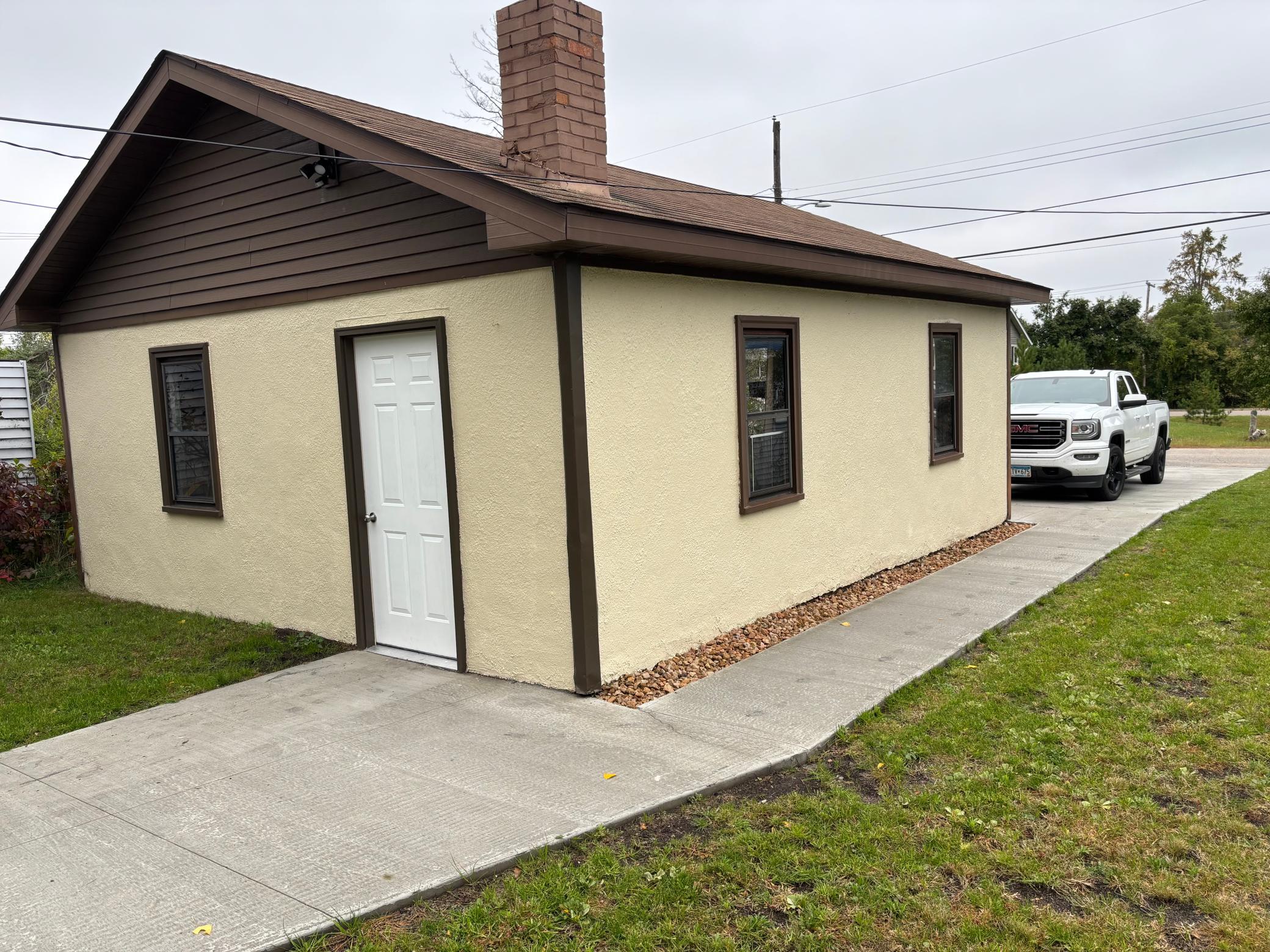 1941 single family home for sale at 707 3rd Street SE in Bemidji, MN — 2 bed, 2 bath (photo 13 of 16)