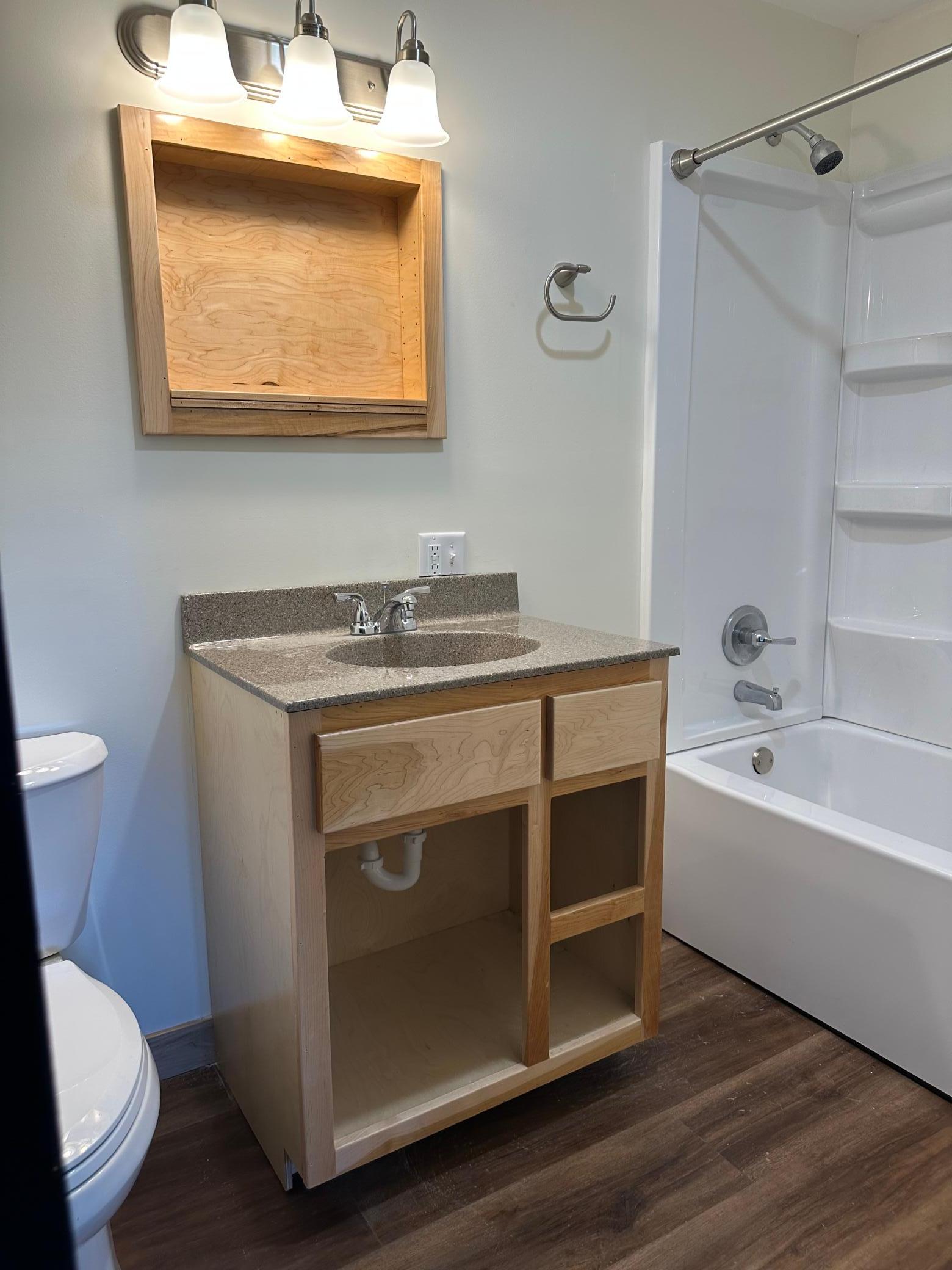 1941 single family home for sale at 707 3rd Street SE in Bemidji, MN — 2 bed, 2 bath (photo 6 of 16)