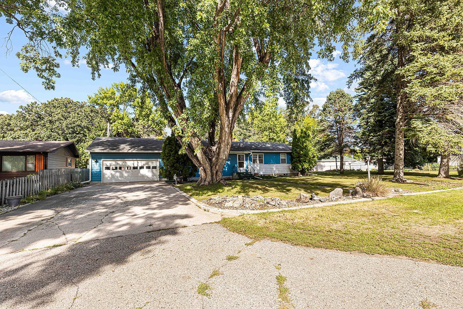 1964 single family home for sale at 208 Mickey Mouse Avenue S in Horace, ND — 4 bed, 2 bath (photo 2 of 54)