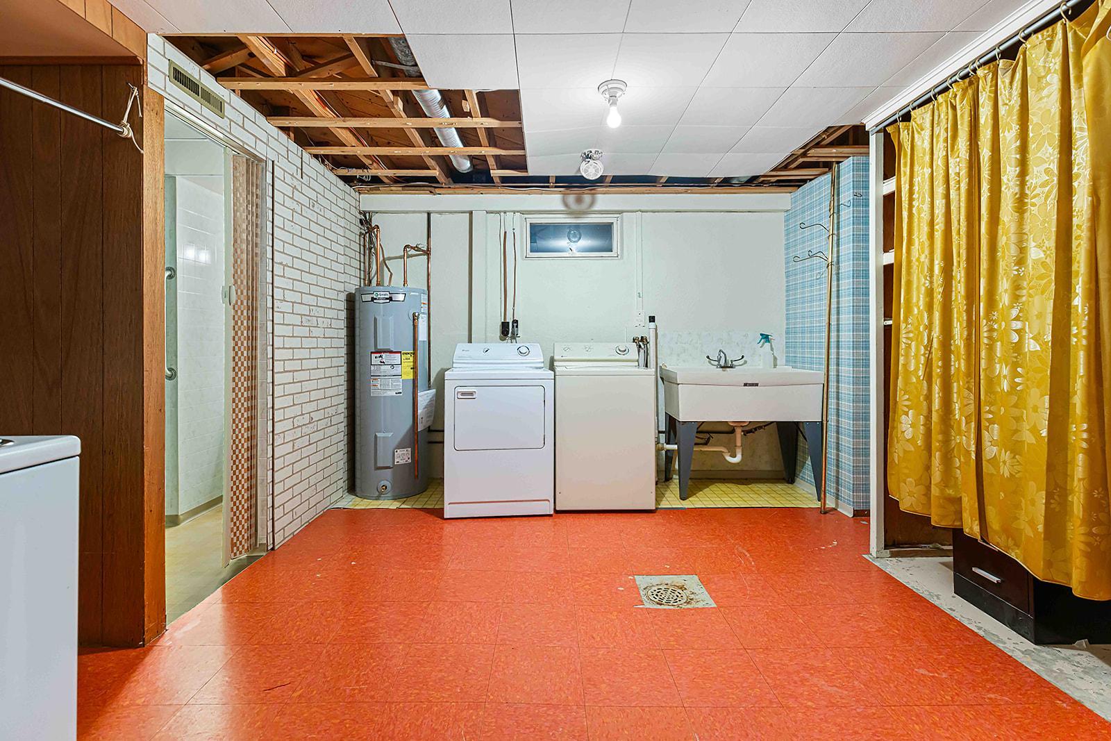 1964 single family home for sale at 208 Mickey Mouse Avenue S in Horace, ND — 4 bed, 2 bath (photo 31 of 54)