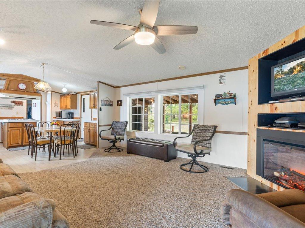 1992 single family home for sale at 8143 Meadow Lake Road SW in Motley, MN — 3 bed, 3 bath (photo 4 of 52)