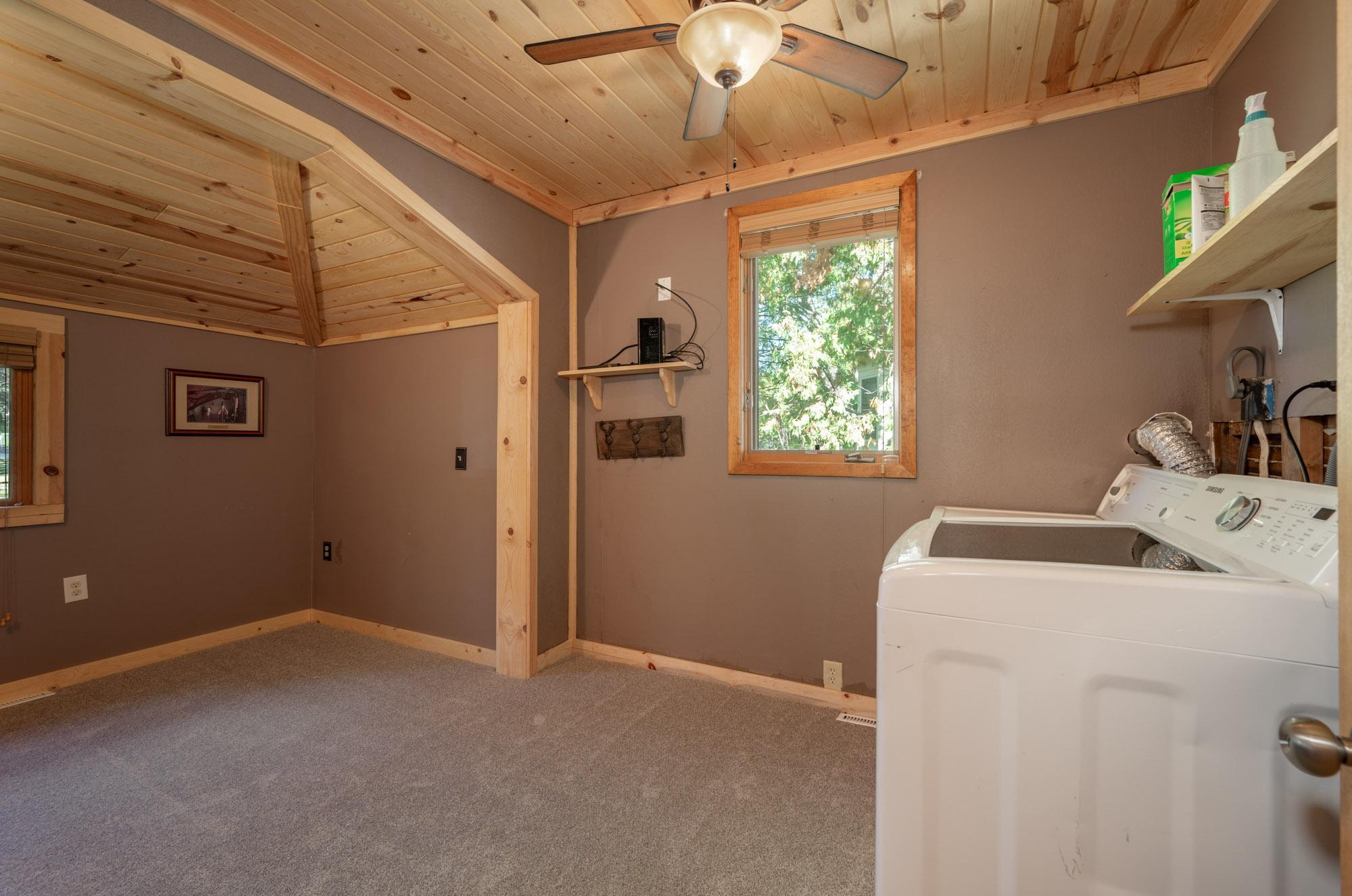 1920 single family home for sale at 206 Dudley Avenue in Coleraine, MN — 2 bed, 2 bath (photo 13 of 26)