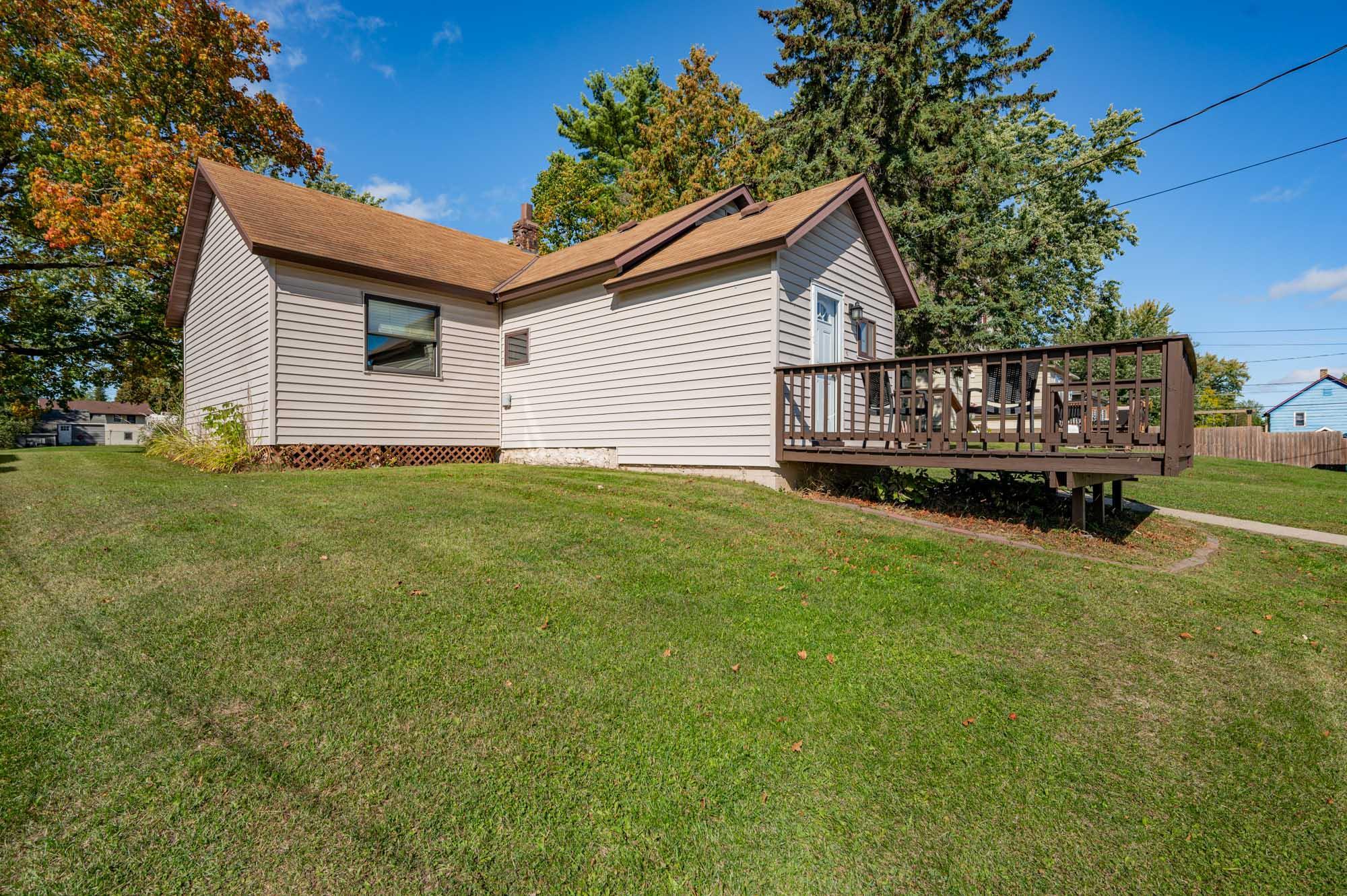 1920 single family home for sale at 206 Dudley Avenue in Coleraine, MN — 2 bed, 2 bath (photo 23 of 26)