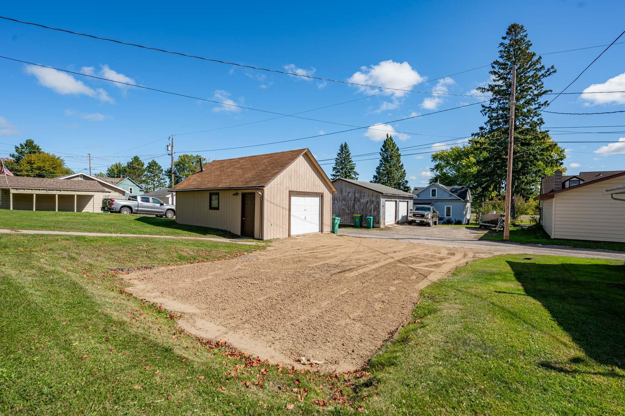 1920 single family home for sale at 206 Dudley Avenue in Coleraine, MN — 2 bed, 2 bath (photo 24 of 26)