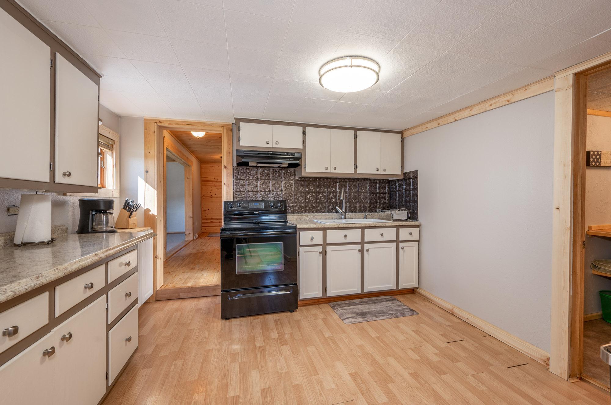 1920 single family home for sale at 206 Dudley Avenue in Coleraine, MN — 2 bed, 2 bath (photo 5 of 26)