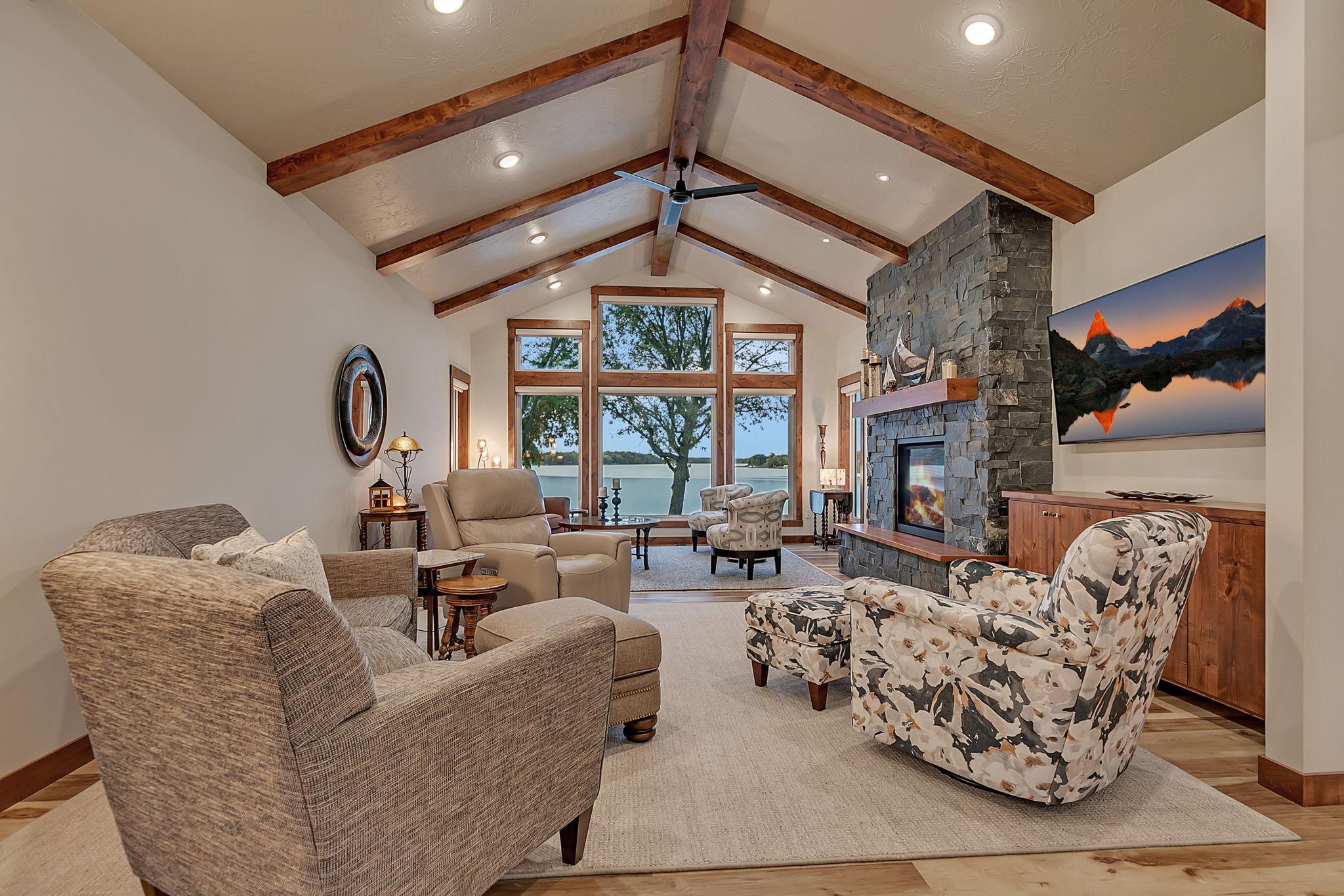 2025 single family home for sale at 3304 Latoka Beach Road SW in Alexandria, MN — 3 bed, 3 bath (photo 16 of 100)