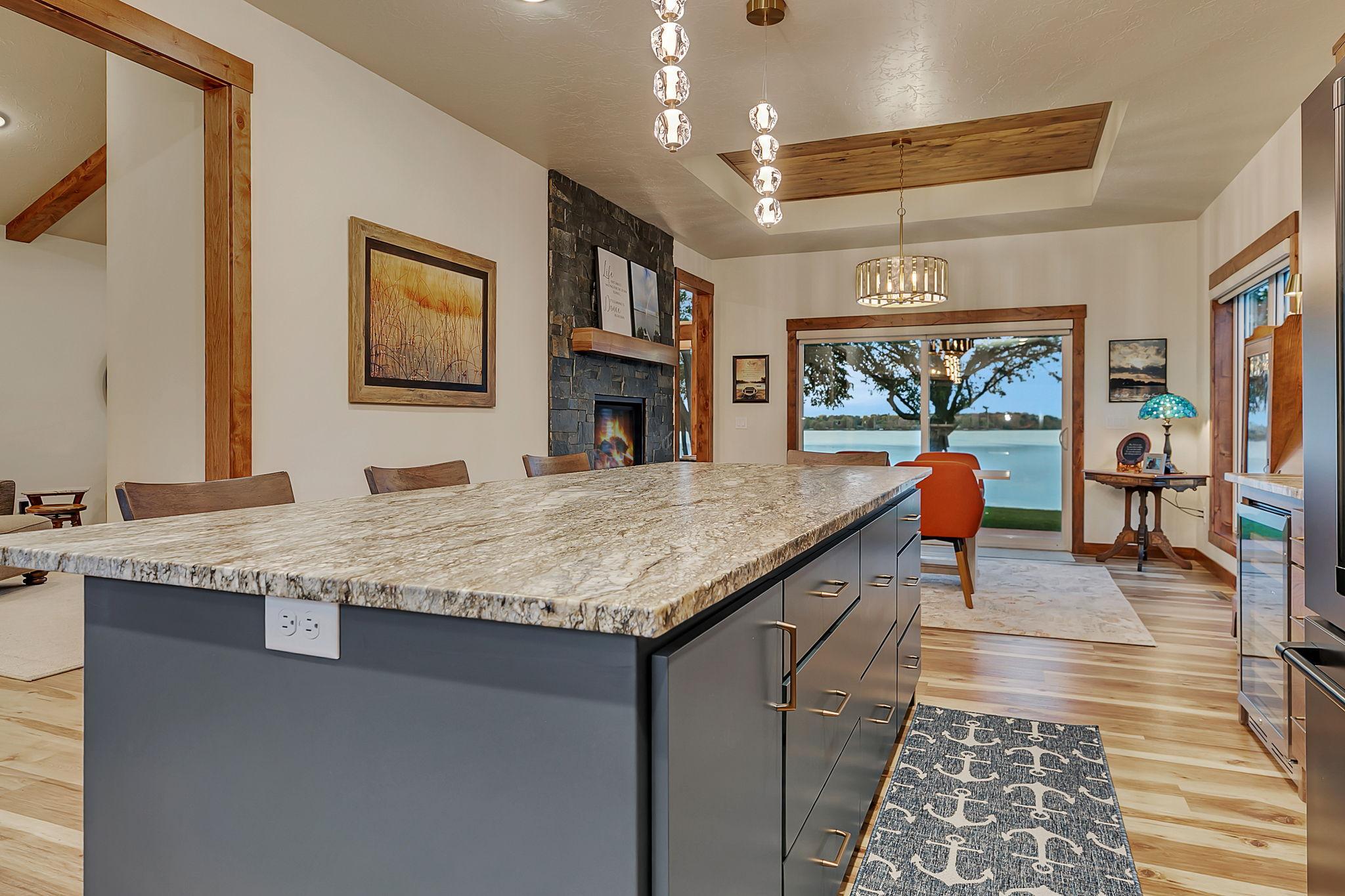 2025 single family home for sale at 3304 Latoka Beach Road SW in Alexandria, MN — 3 bed, 3 bath (photo 27 of 100)