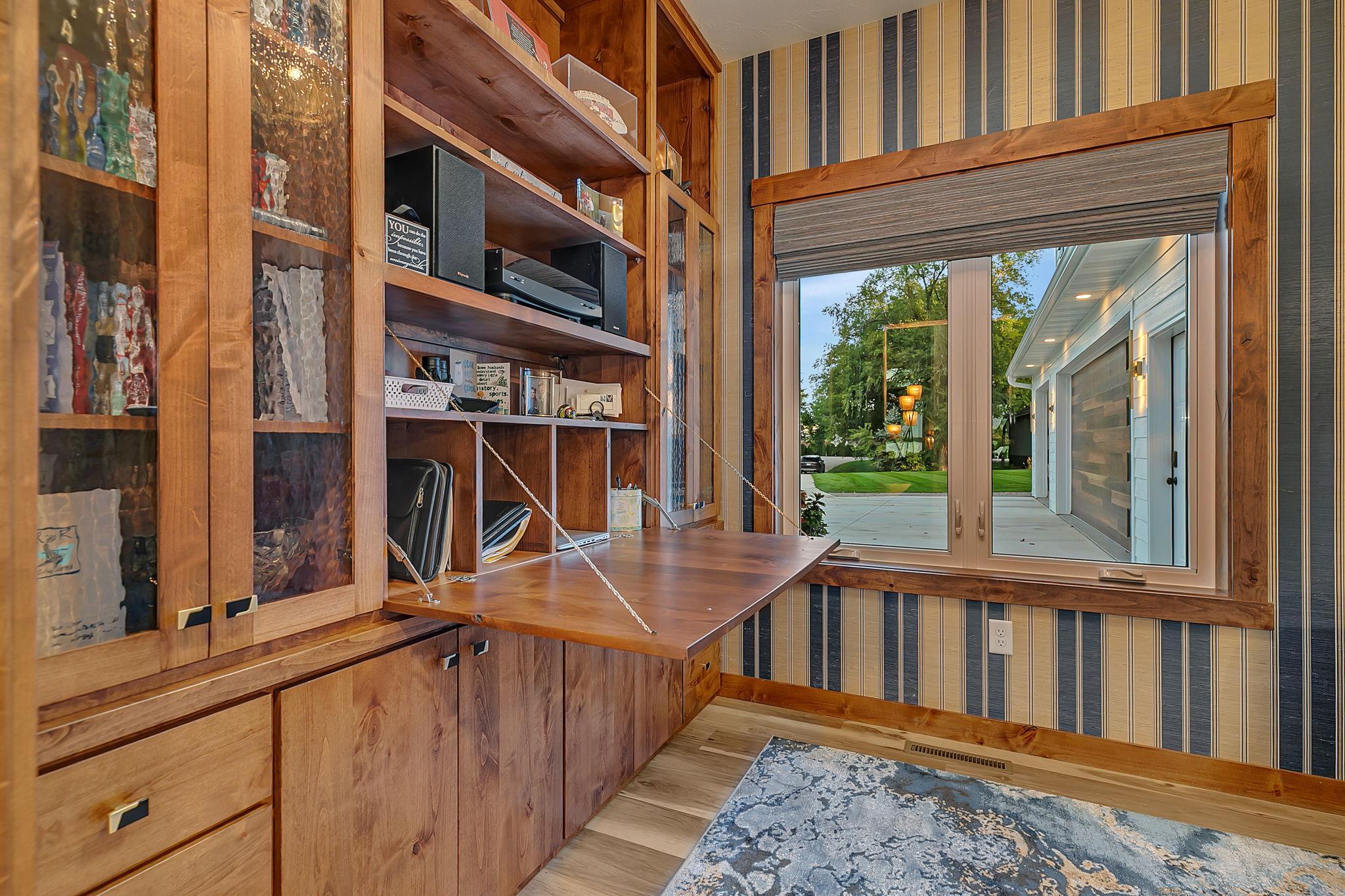 2025 single family home for sale at 3304 Latoka Beach Road SW in Alexandria, MN — 3 bed, 3 bath (photo 35 of 100)