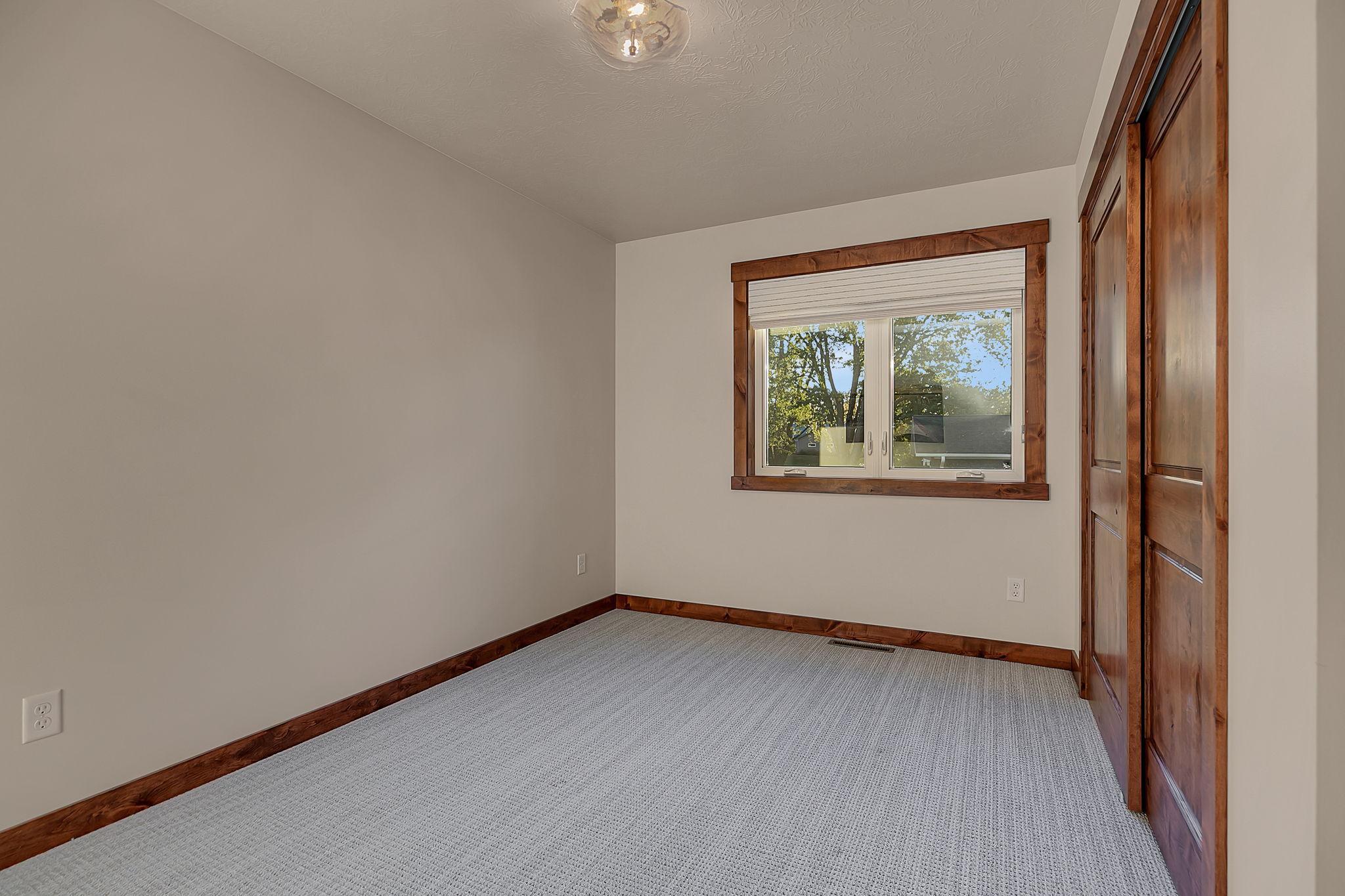 2025 single family home for sale at 3304 Latoka Beach Road SW in Alexandria, MN — 3 bed, 3 bath (photo 56 of 100)