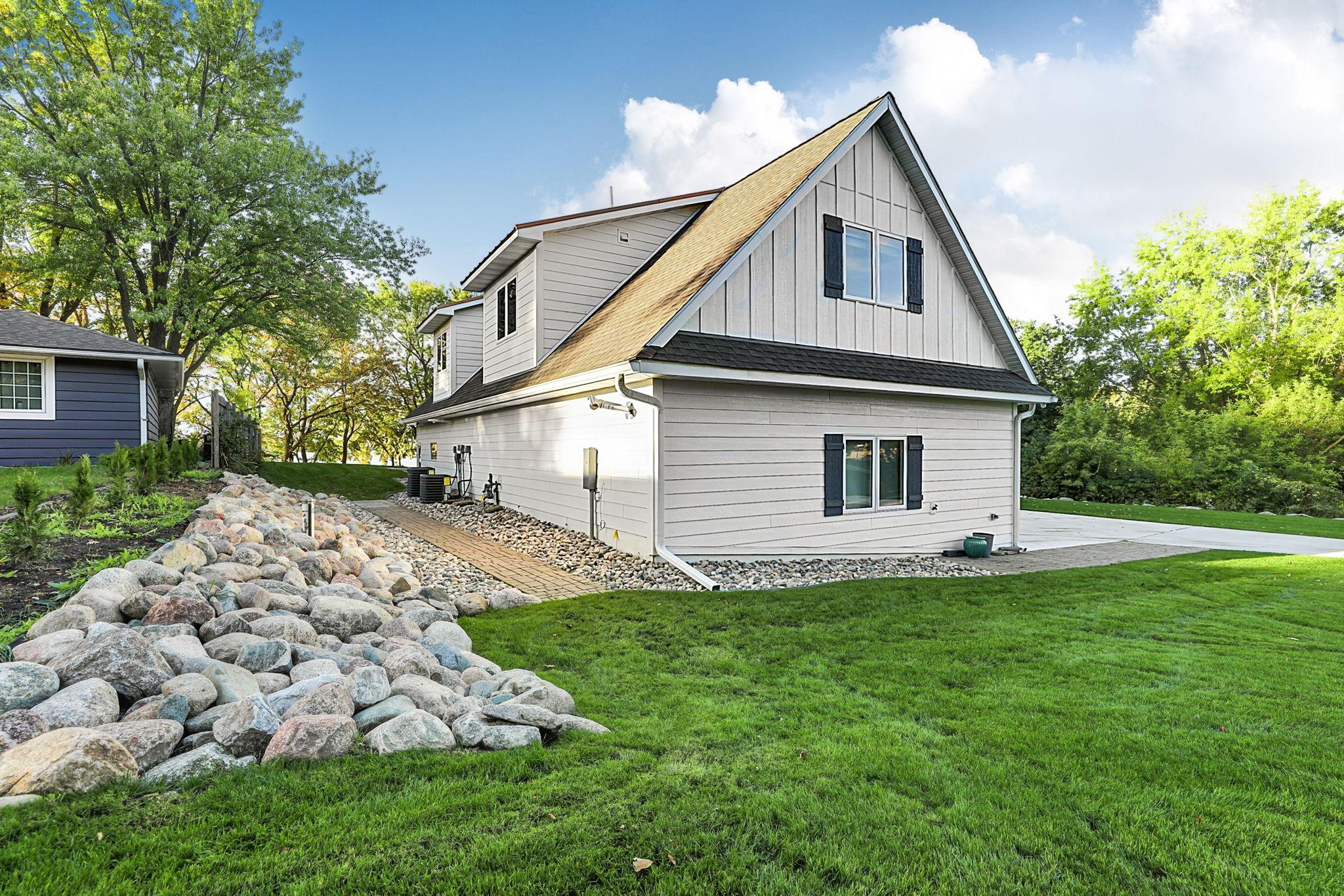 2025 single family home for sale at 3304 Latoka Beach Road SW in Alexandria, MN — 3 bed, 3 bath (photo 82 of 100)