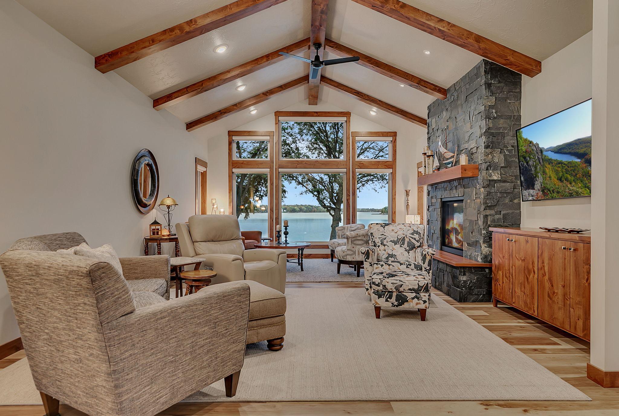 2025 single family home for sale at 3304 Latoka Beach Road SW in Alexandria, MN — 3 bed, 3 bath (photo 10 of 100)