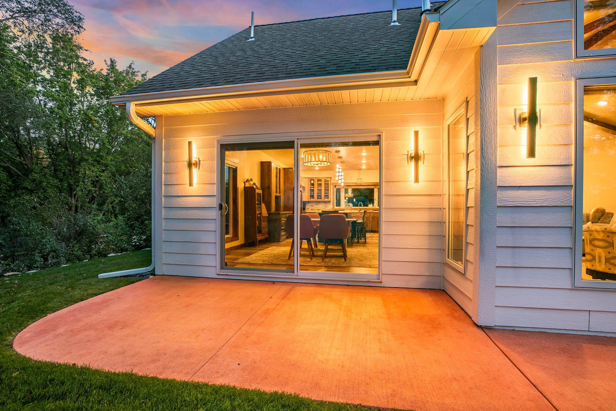 2025 single family home for sale at 3304 Latoka Beach Road SW in Alexandria, MN — 3 bed, 3 bath (photo 91 of 100)