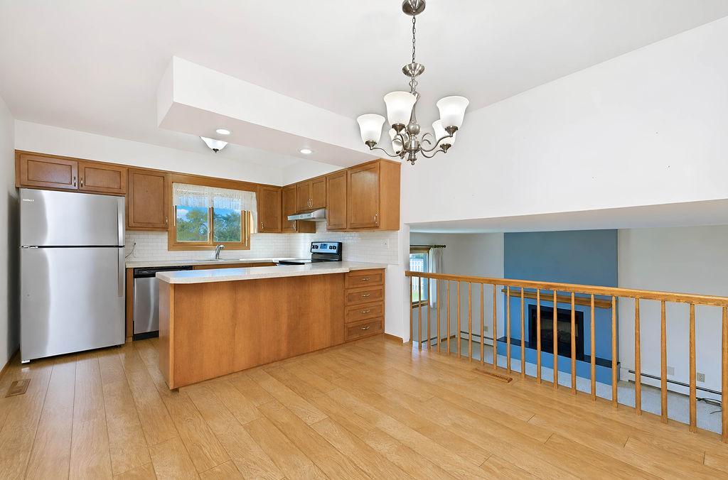 1968 single family home for sale at 2844 NE Longfellow Road N in Fargo, ND — 3 bed, 3 bath (photo 12 of 44)