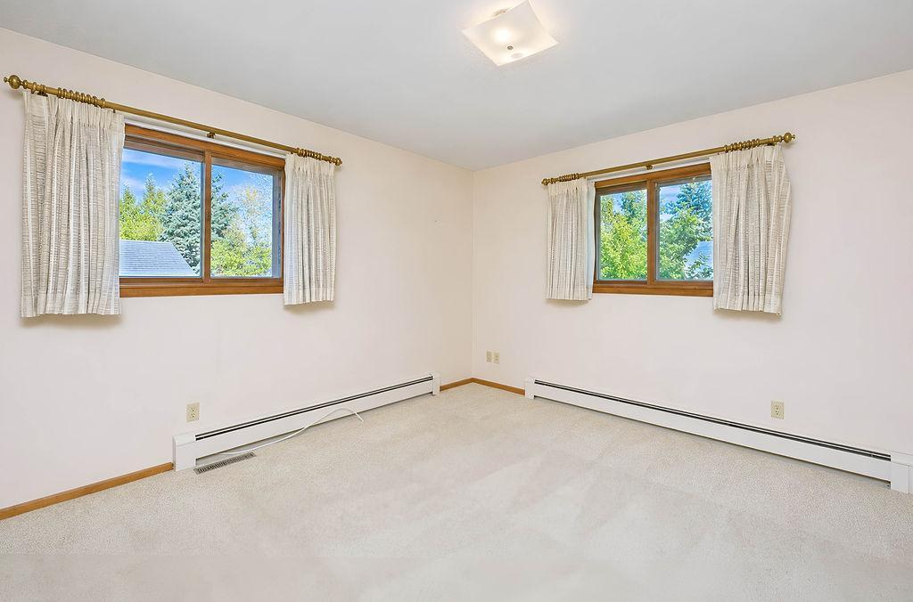1968 single family home for sale at 2844 NE Longfellow Road N in Fargo, ND — 3 bed, 3 bath (photo 24 of 44)