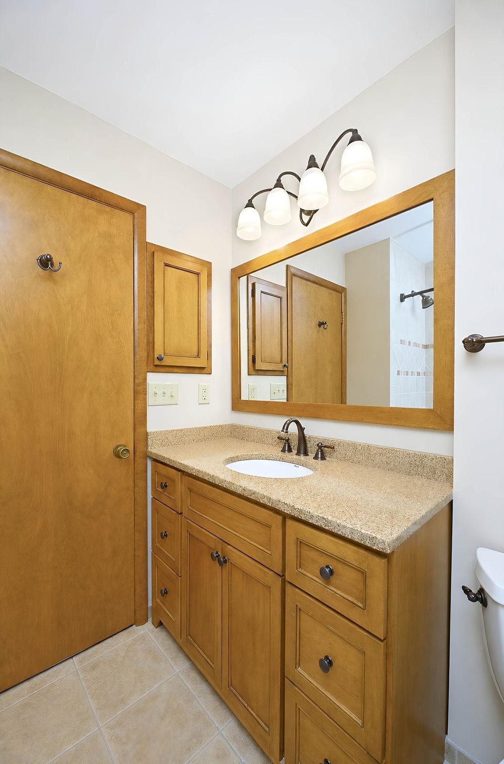 1968 single family home for sale at 2844 NE Longfellow Road N in Fargo, ND — 3 bed, 3 bath (photo 31 of 44)