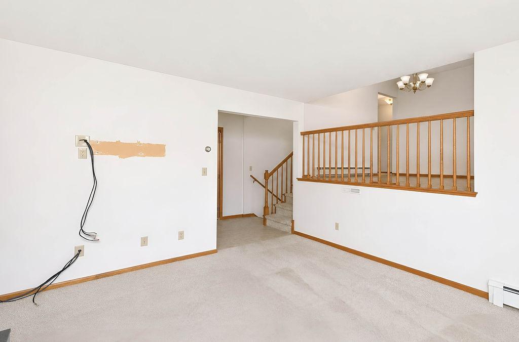 1968 single family home for sale at 2844 NE Longfellow Road N in Fargo, ND — 3 bed, 3 bath (photo 10 of 44)
