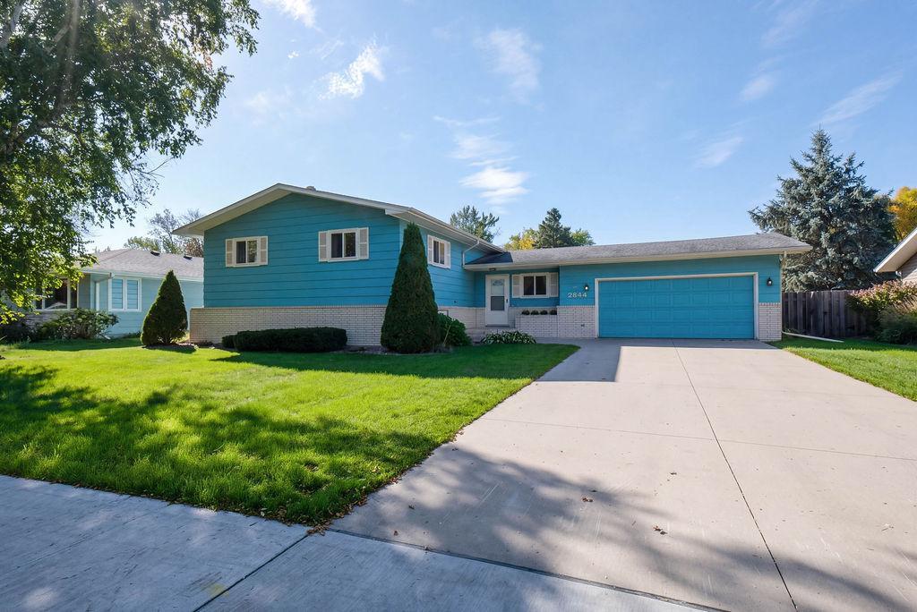 1968 single family home for sale at 2844 NE Longfellow Road N in Fargo, ND — 3 bed, 3 bath