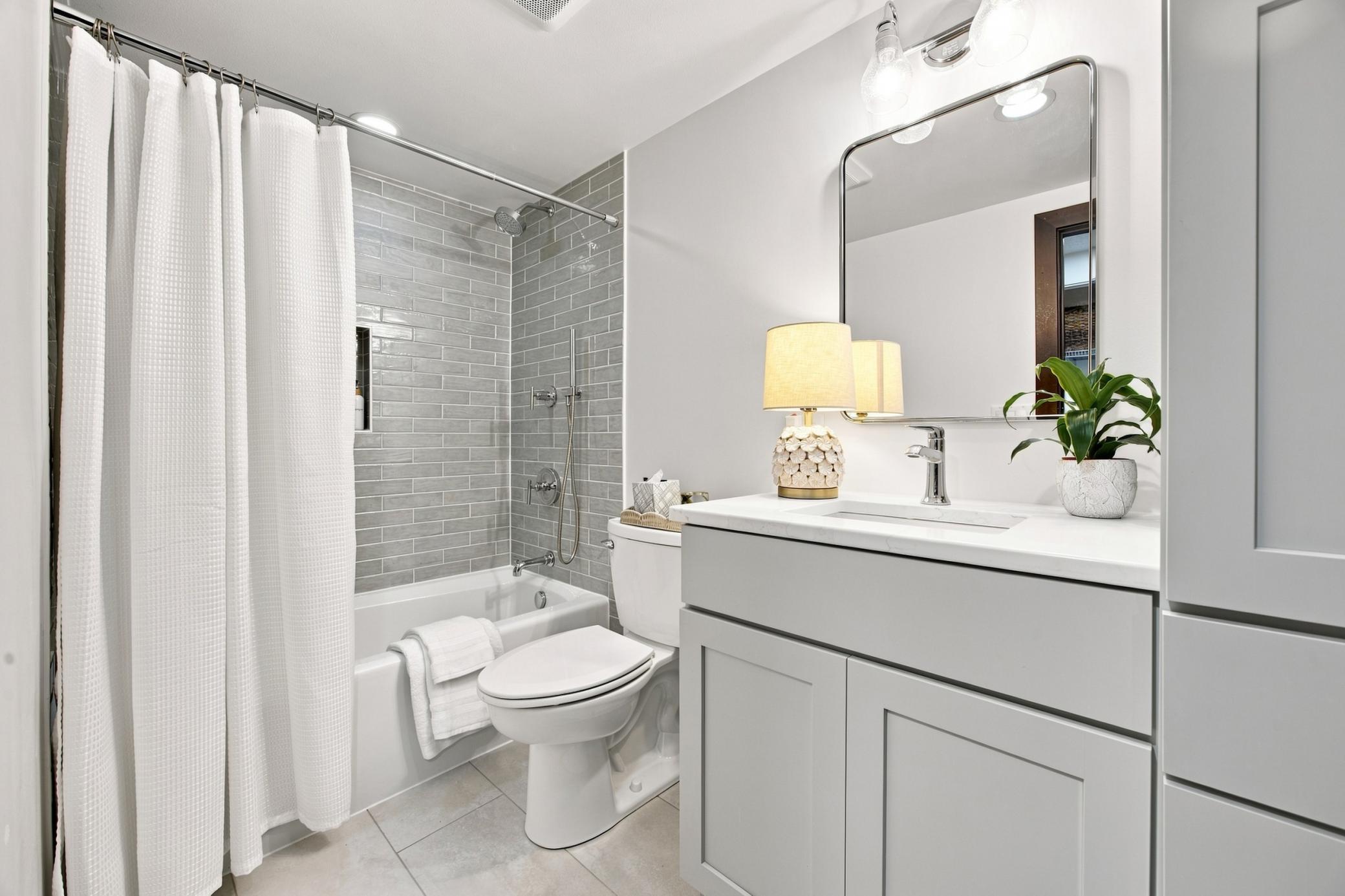 1978 condo for sale at 105 3rd Street N, Unit 508 in Moorhead, MN — 2 bed, 2 bath (photo 23 of 36)