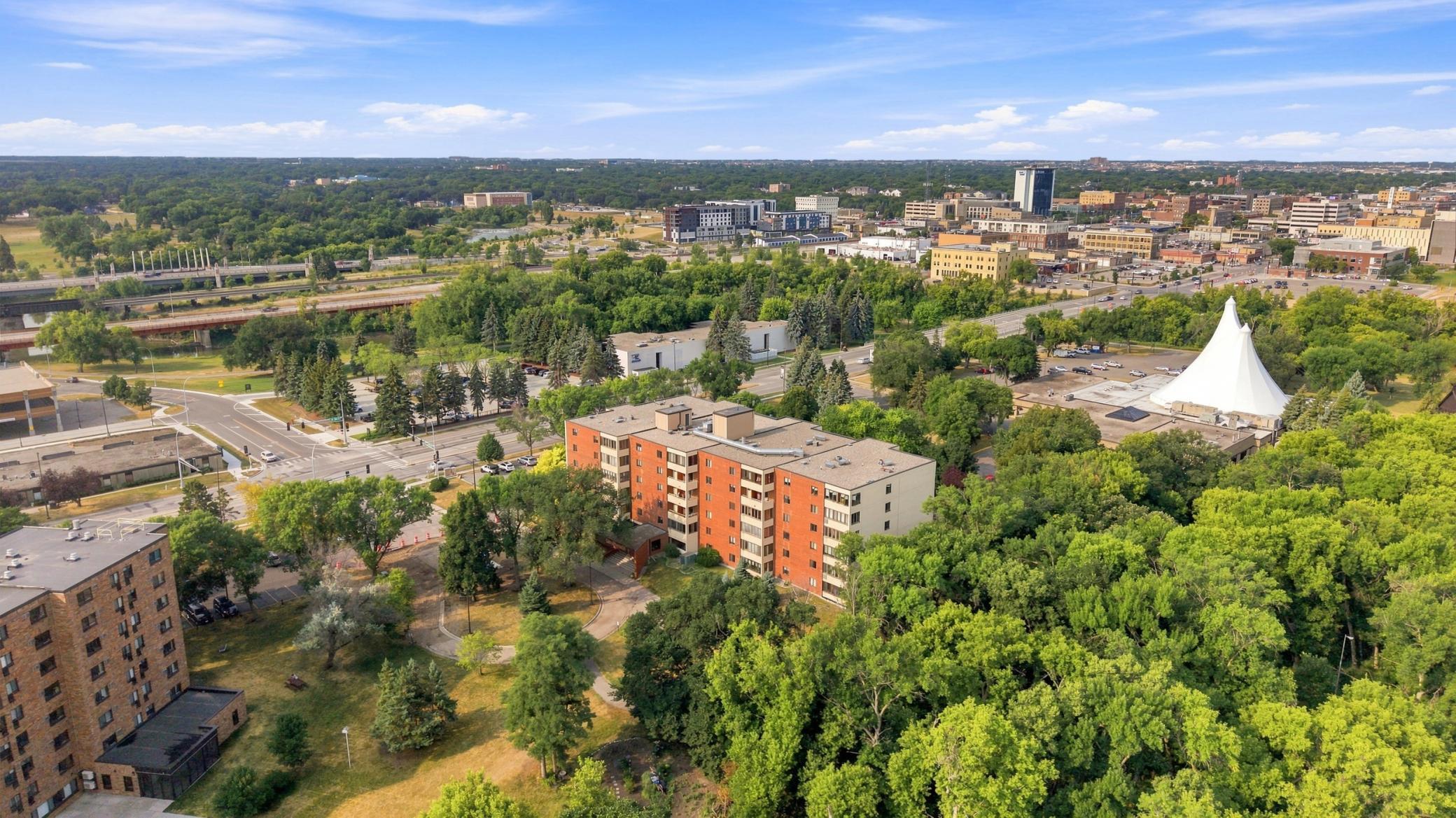 1978 condo for sale at 105 3rd Street N, Unit 508 in Moorhead, MN — 2 bed, 2 bath (photo 29 of 36)