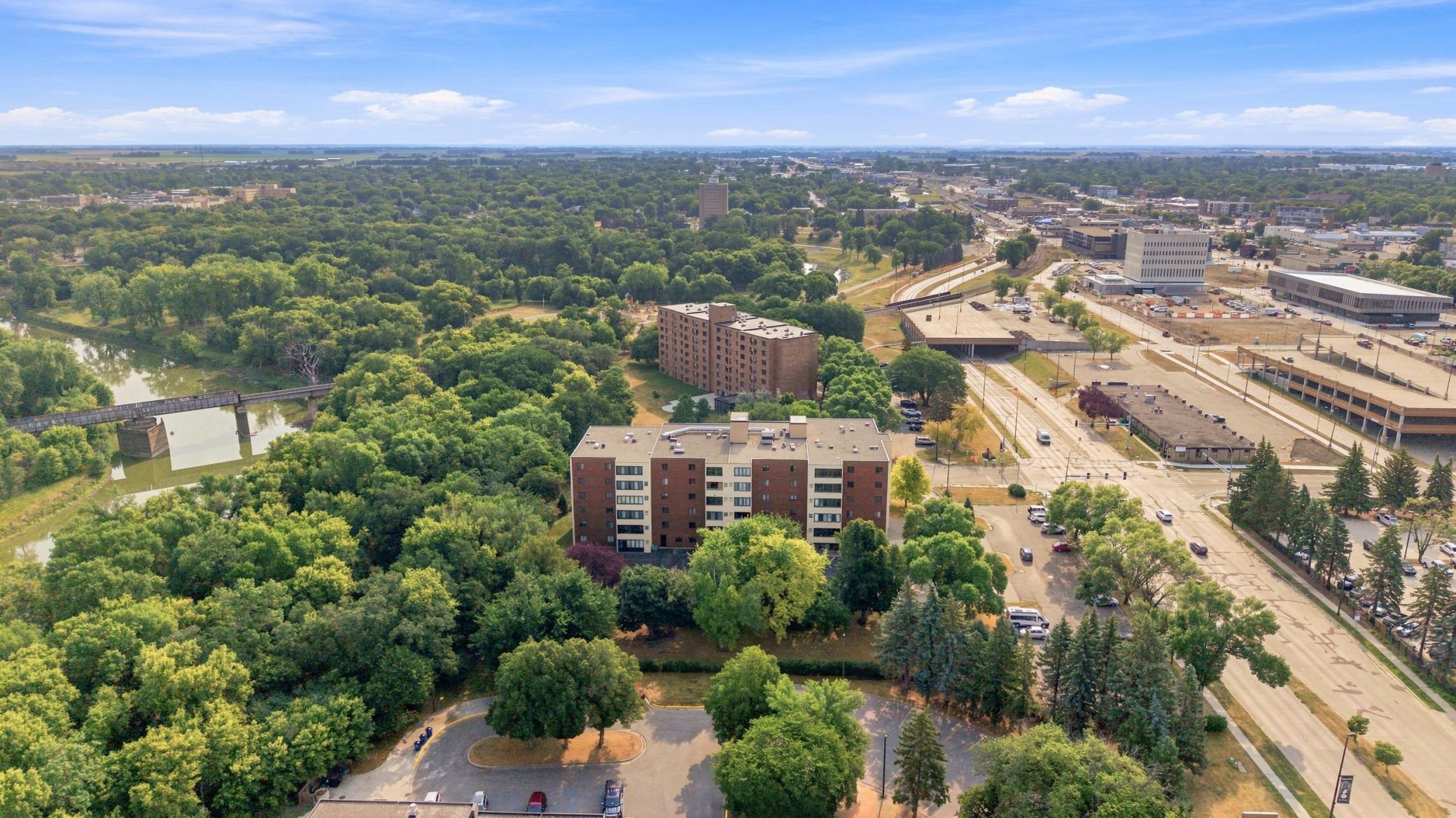 1978 condo for sale at 105 3rd Street N, Unit 508 in Moorhead, MN — 2 bed, 2 bath (photo 30 of 36)