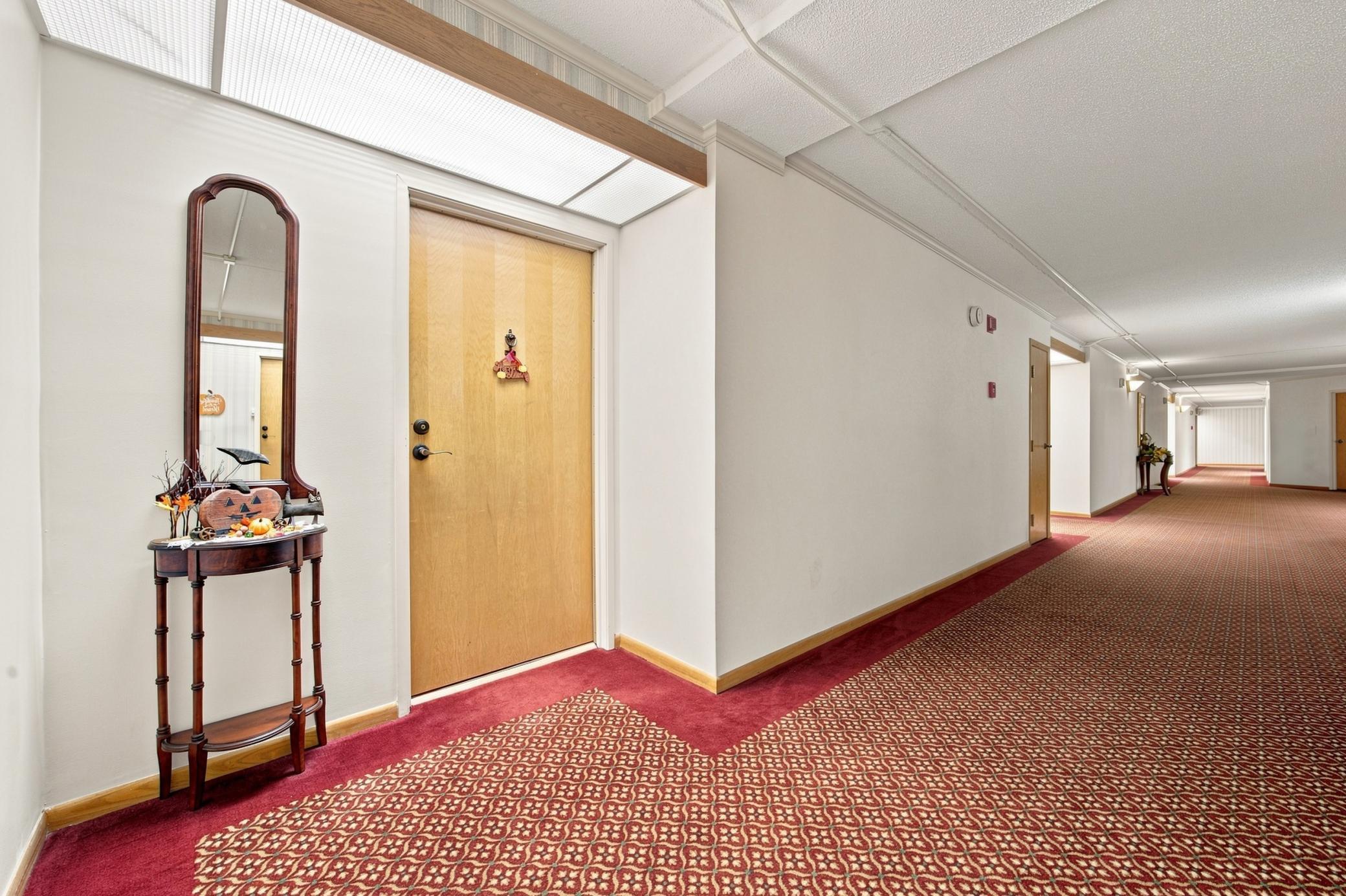 1978 condo for sale at 105 3rd Street N, Unit 508 in Moorhead, MN — 2 bed, 2 bath (photo 4 of 36)