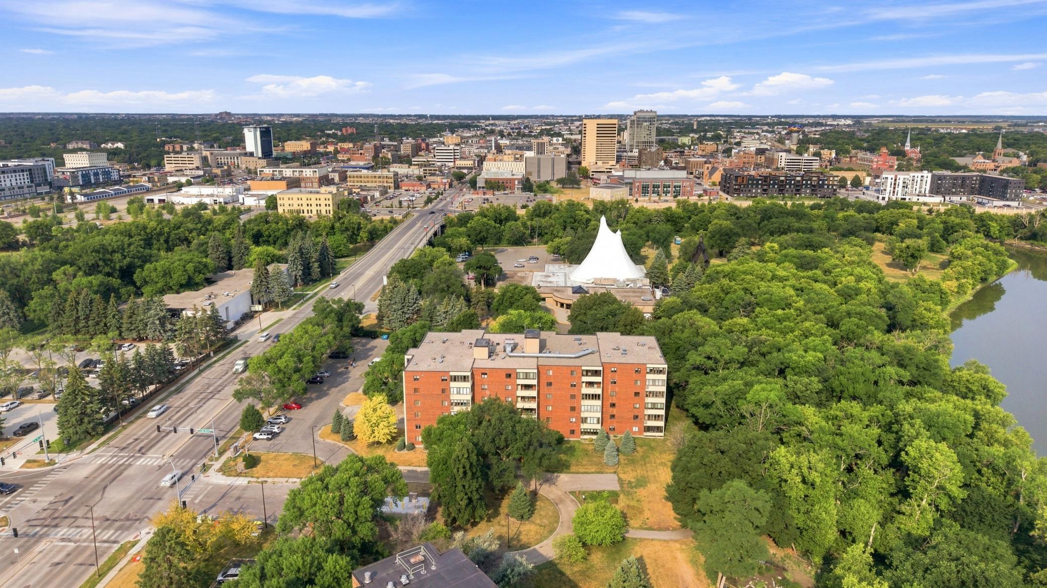 1978 condo for sale at 105 3rd Street N, Unit 508 in Moorhead, MN — 2 bed, 2 bath (photo 31 of 36)