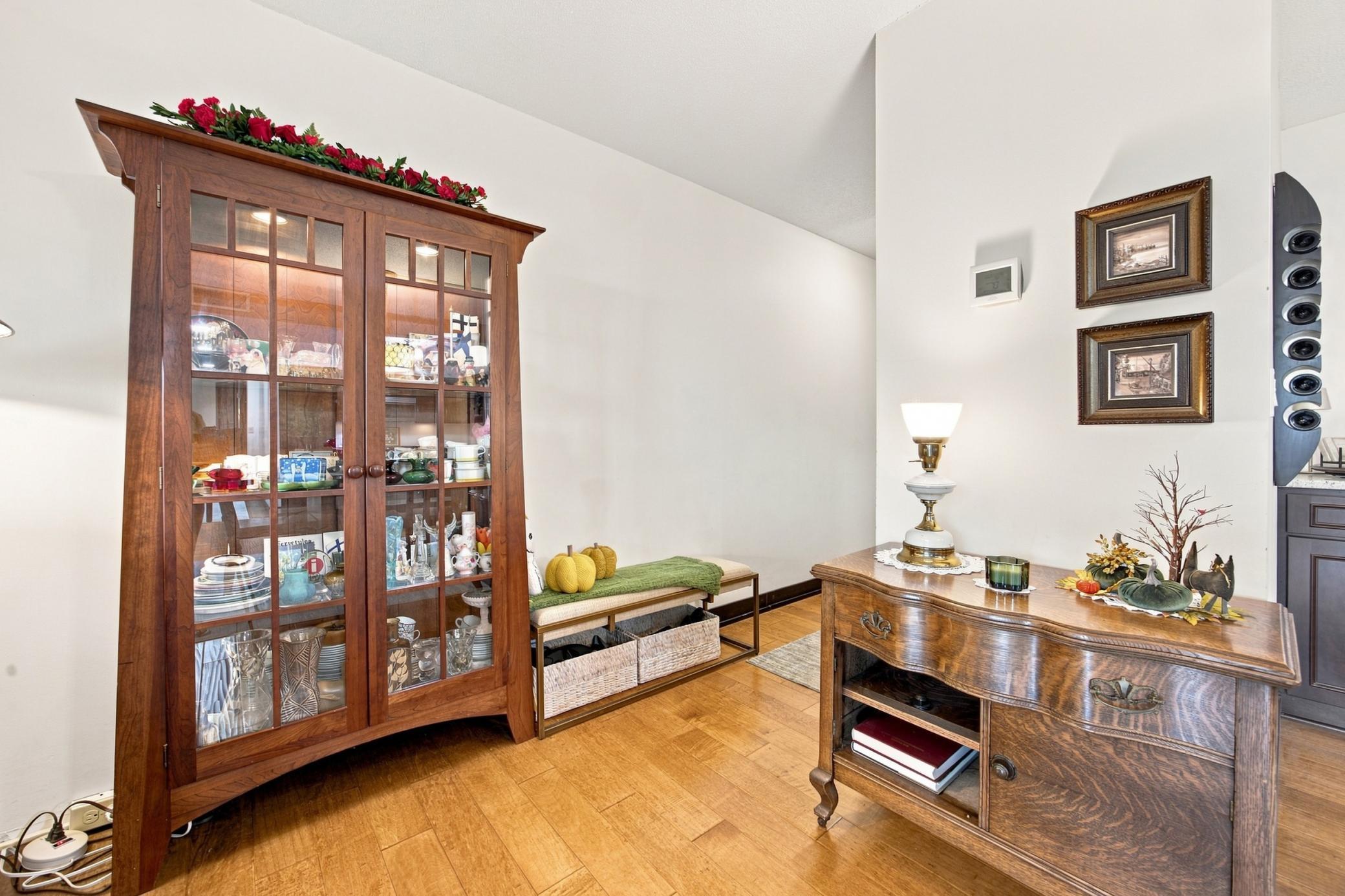 1978 condo for sale at 105 3rd Street N, Unit 508 in Moorhead, MN — 2 bed, 2 bath (photo 6 of 36)