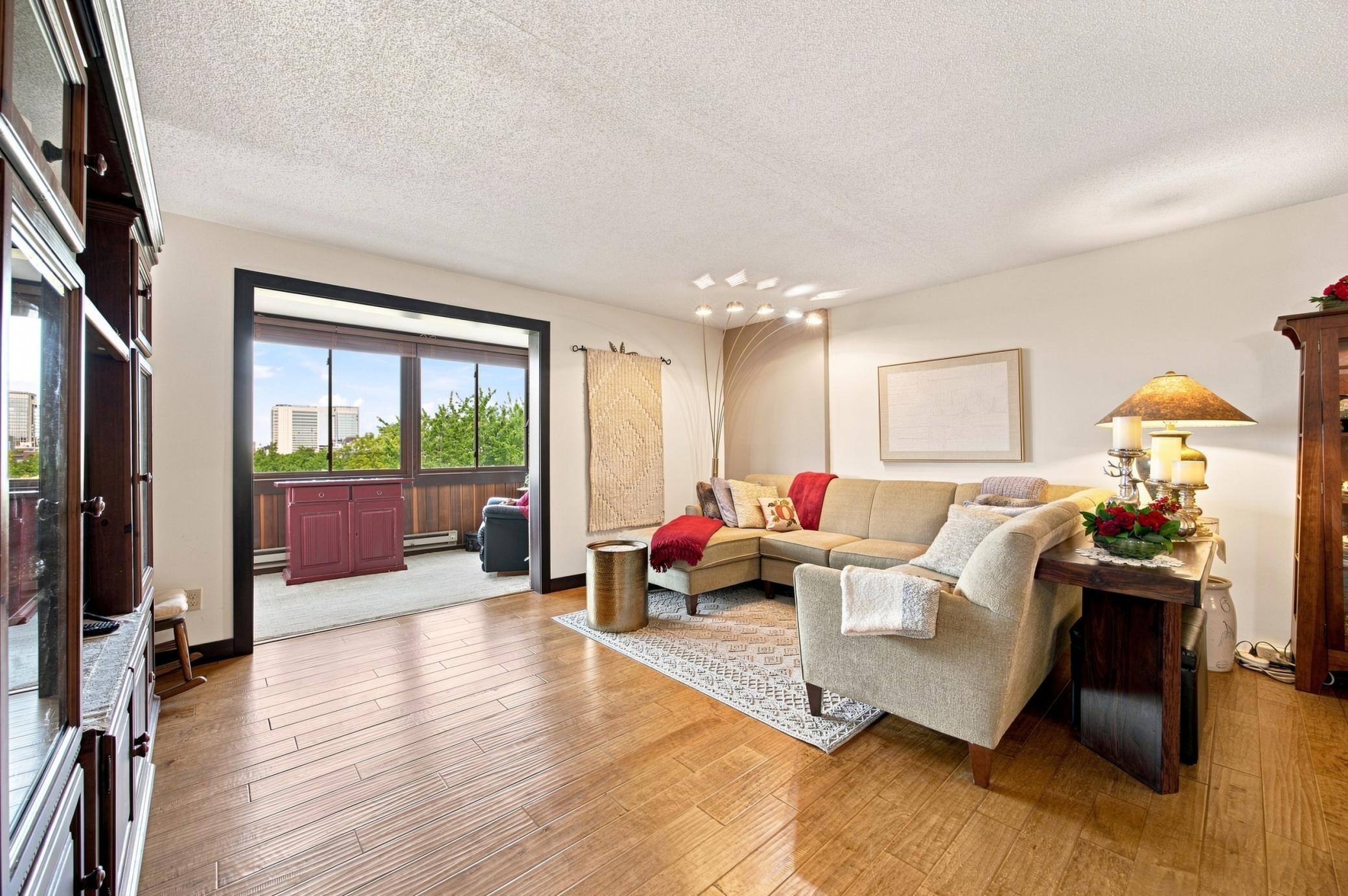 1978 condo for sale at 105 3rd Street N, Unit 508 in Moorhead, MN — 2 bed, 2 bath (photo 8 of 36)