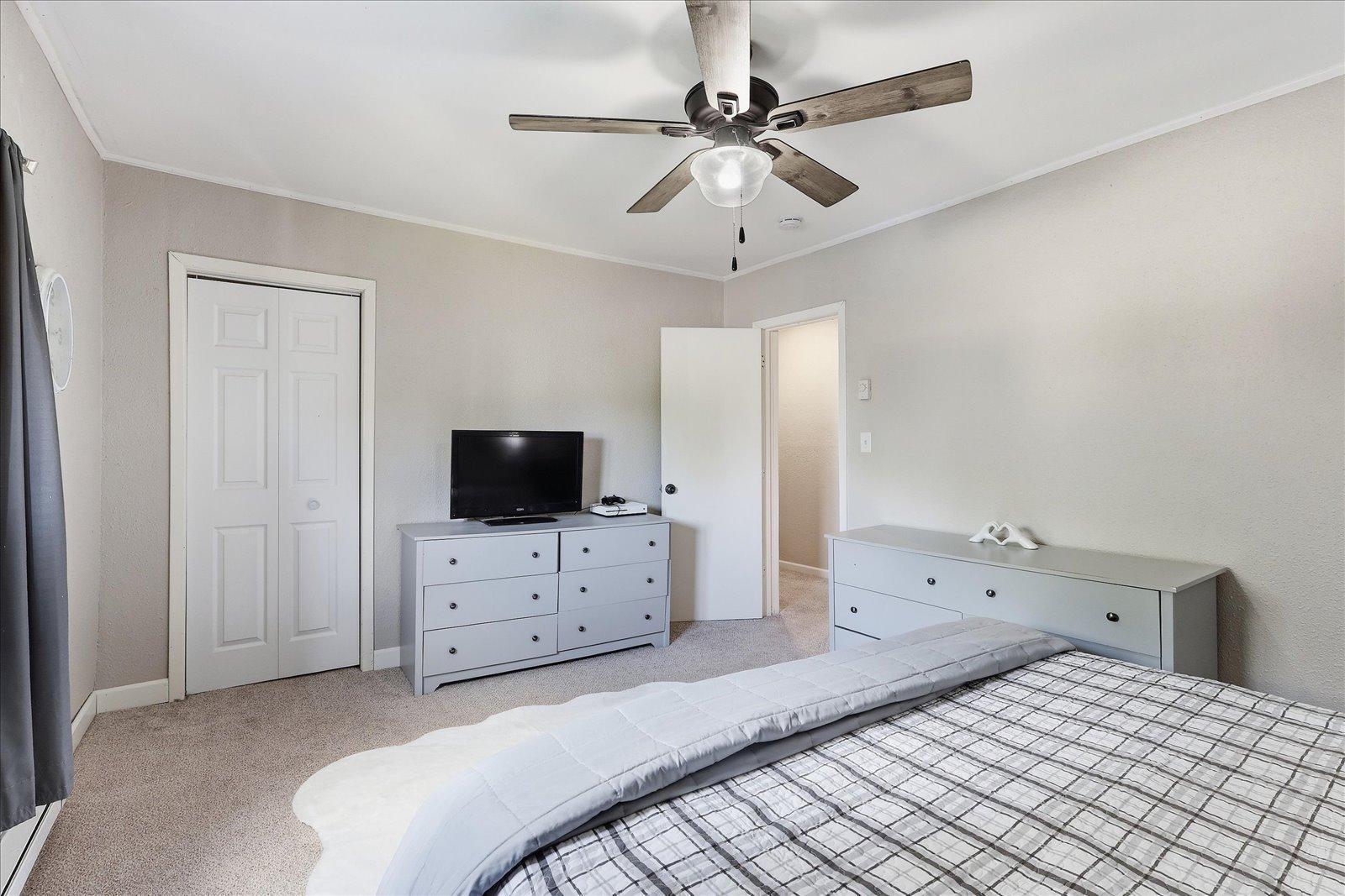 1900 single family home for sale at 521 N 8th Street in Brainerd, MN — 4 bed, 1 bath (photo 14 of 24)