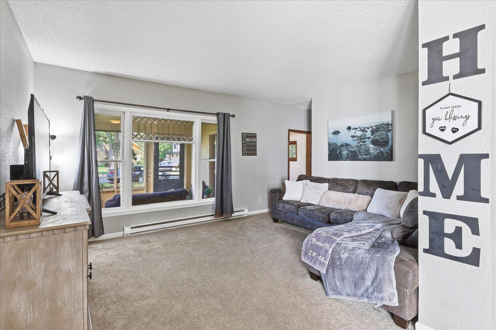 1900 single family home for sale at 521 N 8th Street in Brainerd, MN — 4 bed, 1 bath (photo 3 of 24)