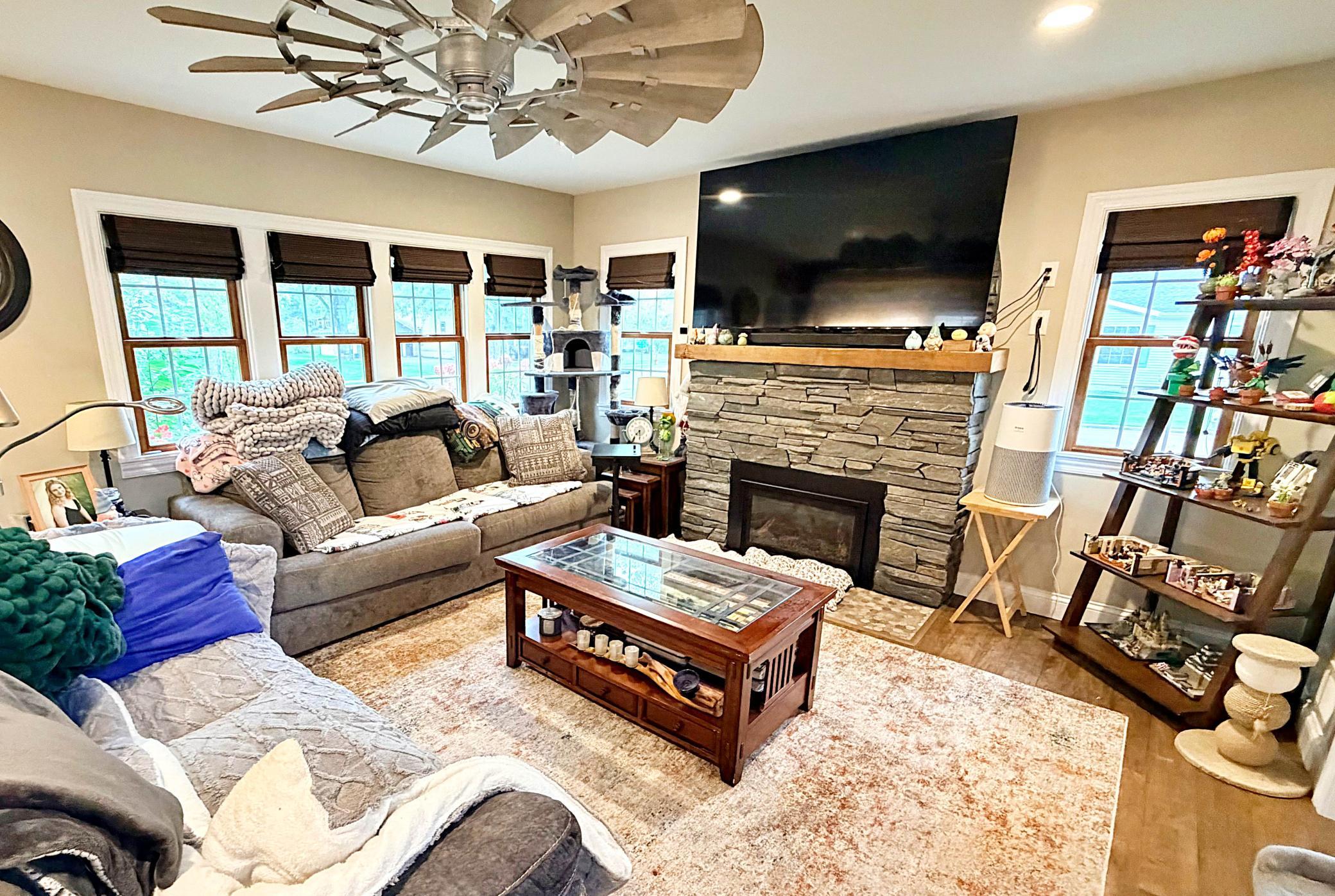 1937 single family home for sale at 21 1st Street SE in Aitkin, MN — 4 bed, 3 bath (photo 6 of 26)