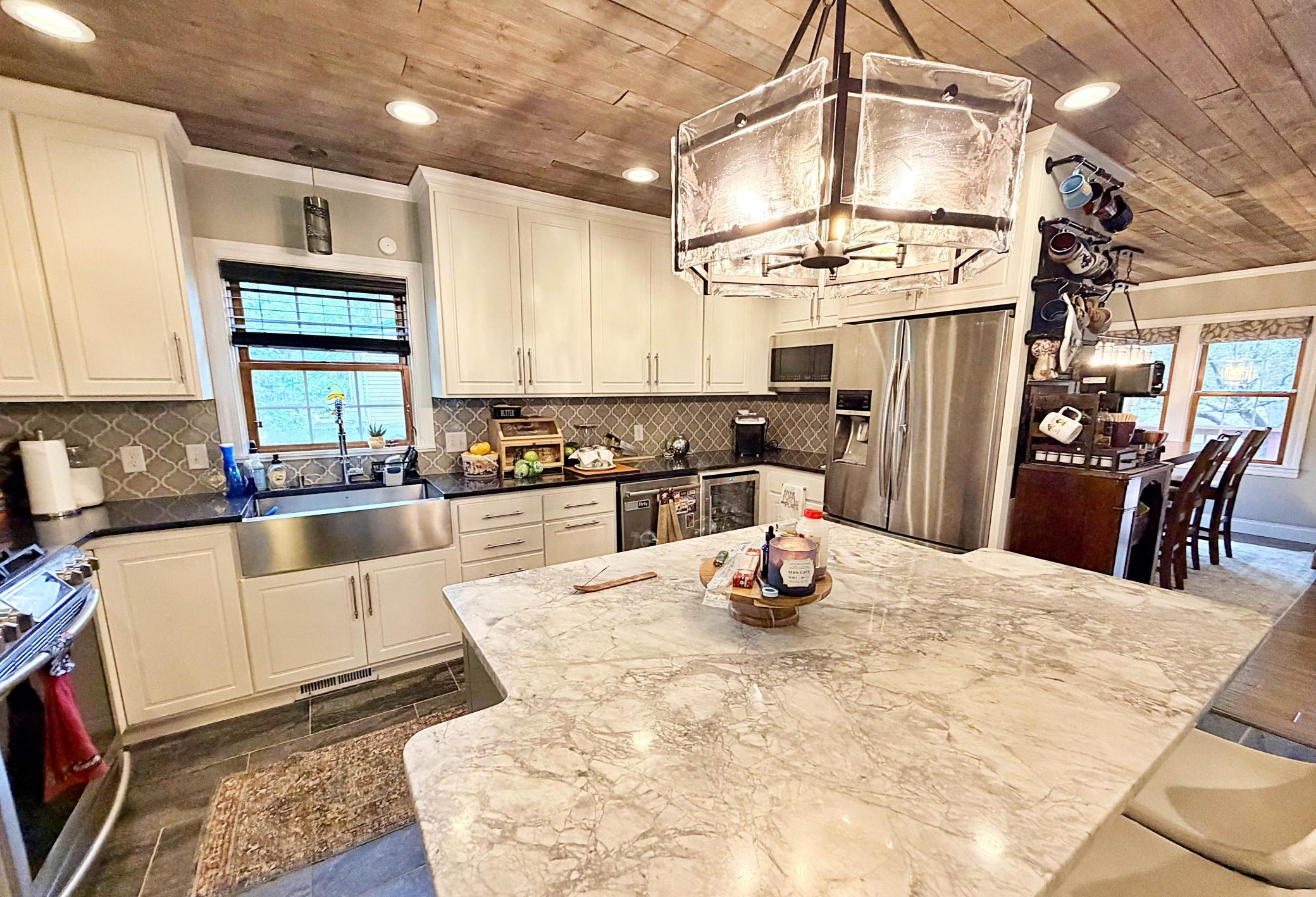 1937 single family home for sale at 21 1st Street SE in Aitkin, MN — 4 bed, 3 bath (photo 9 of 26)