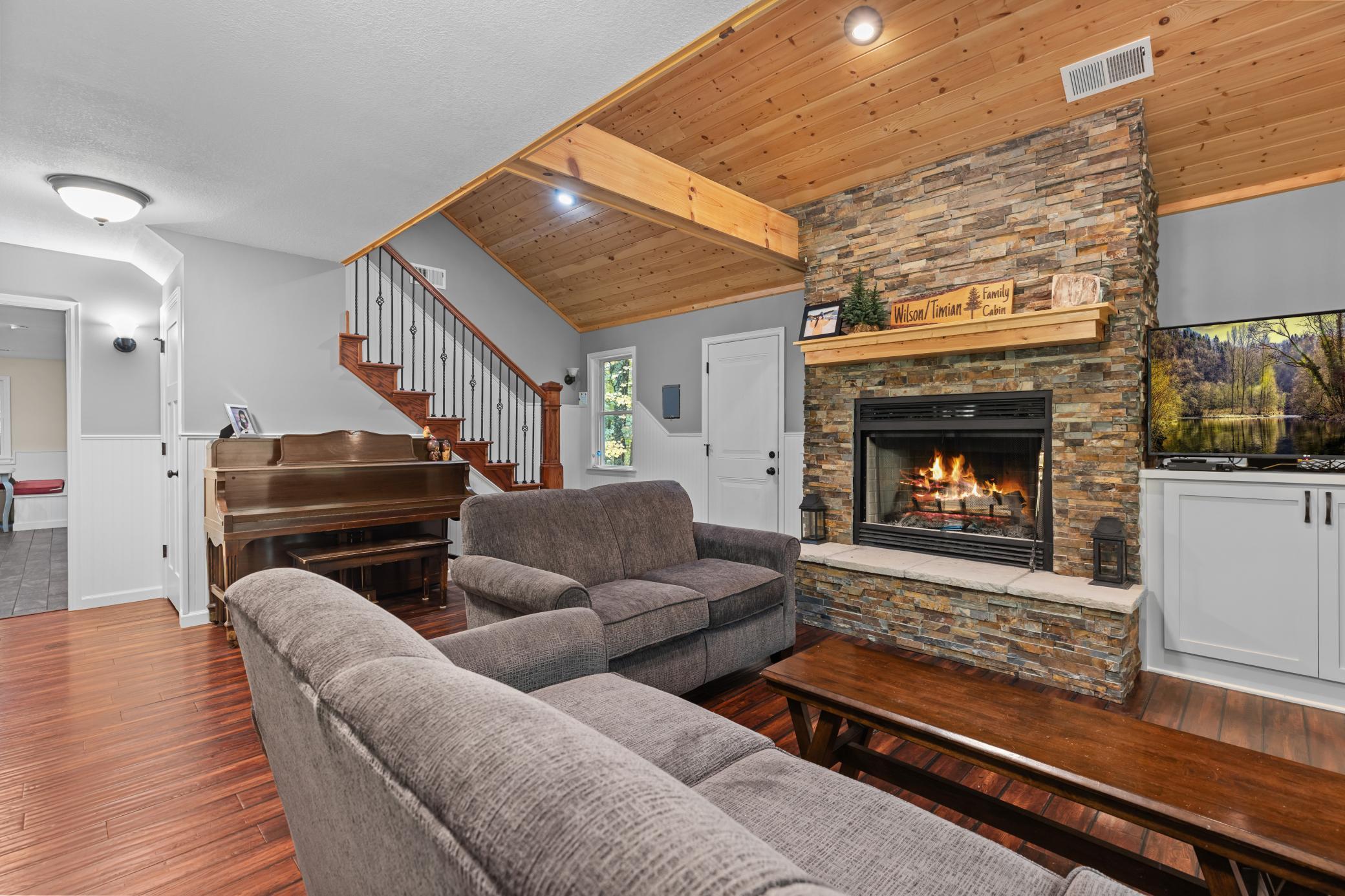 2010 single family home for sale at 27499 W Twin Lake Drive in Pequot Lakes, MN — 3 bed, 2 bath (photo 5 of 47)