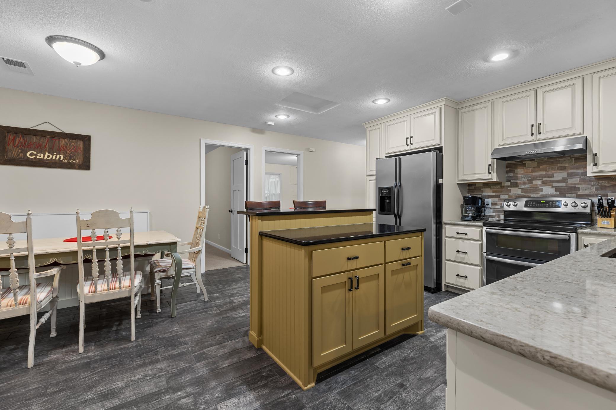 2010 single family home for sale at 27499 W Twin Lake Drive in Pequot Lakes, MN — 3 bed, 2 bath (photo 10 of 47)