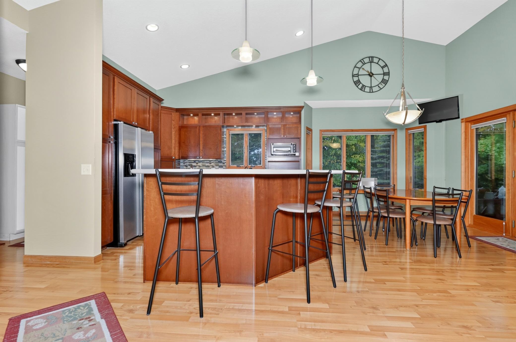 2004 single family home for sale at 119 Eagle Drive in Coleraine, MN — 4 bed, 4 bath (photo 12 of 68)
