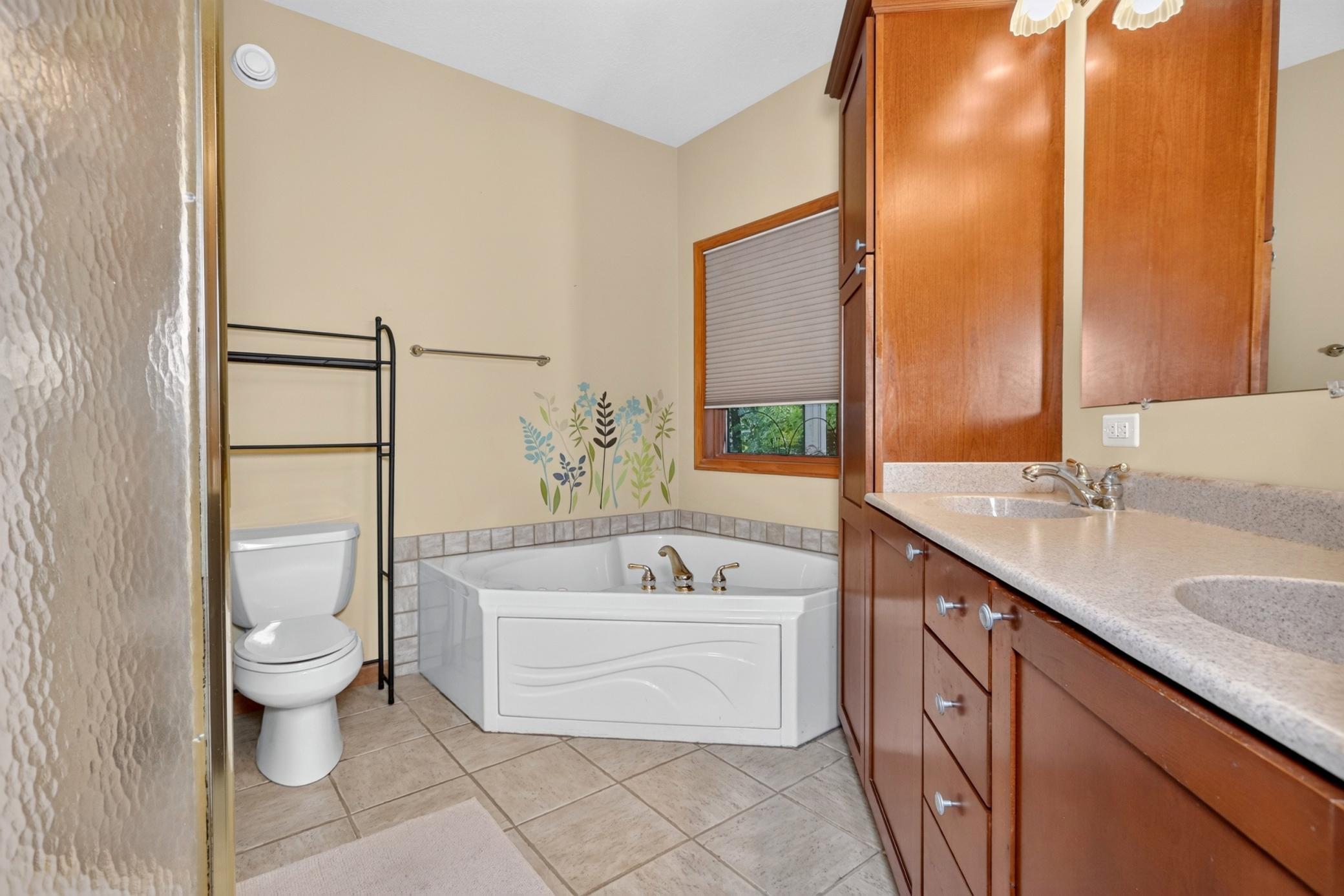 2004 single family home for sale at 119 Eagle Drive in Coleraine, MN — 4 bed, 4 bath (photo 26 of 68)