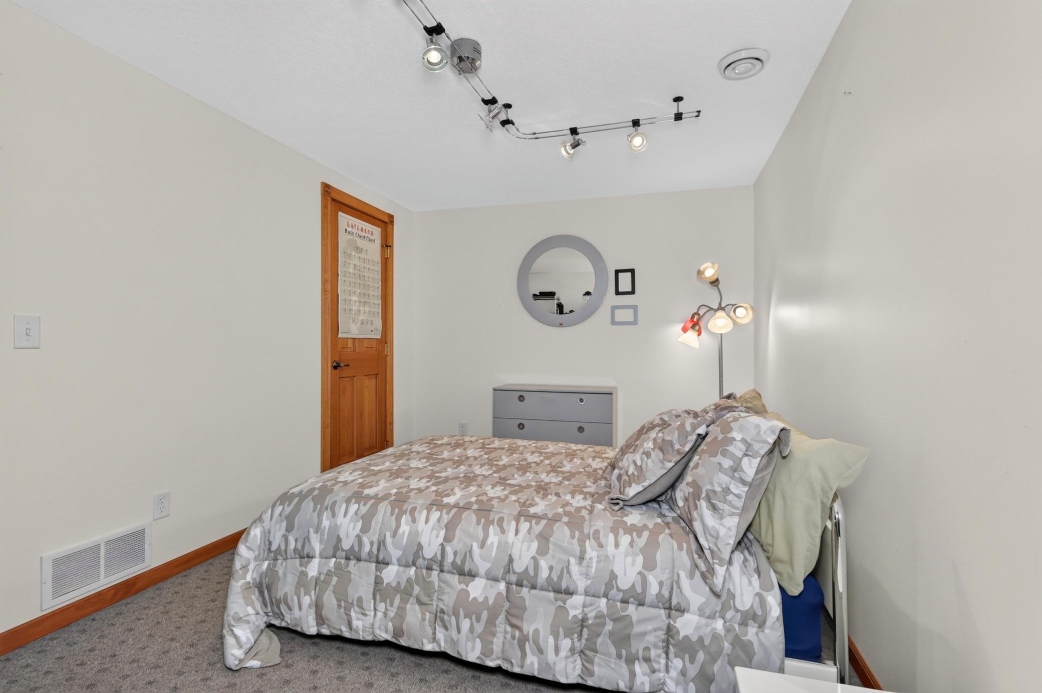 2004 single family home for sale at 119 Eagle Drive in Coleraine, MN — 4 bed, 4 bath (photo 41 of 68)