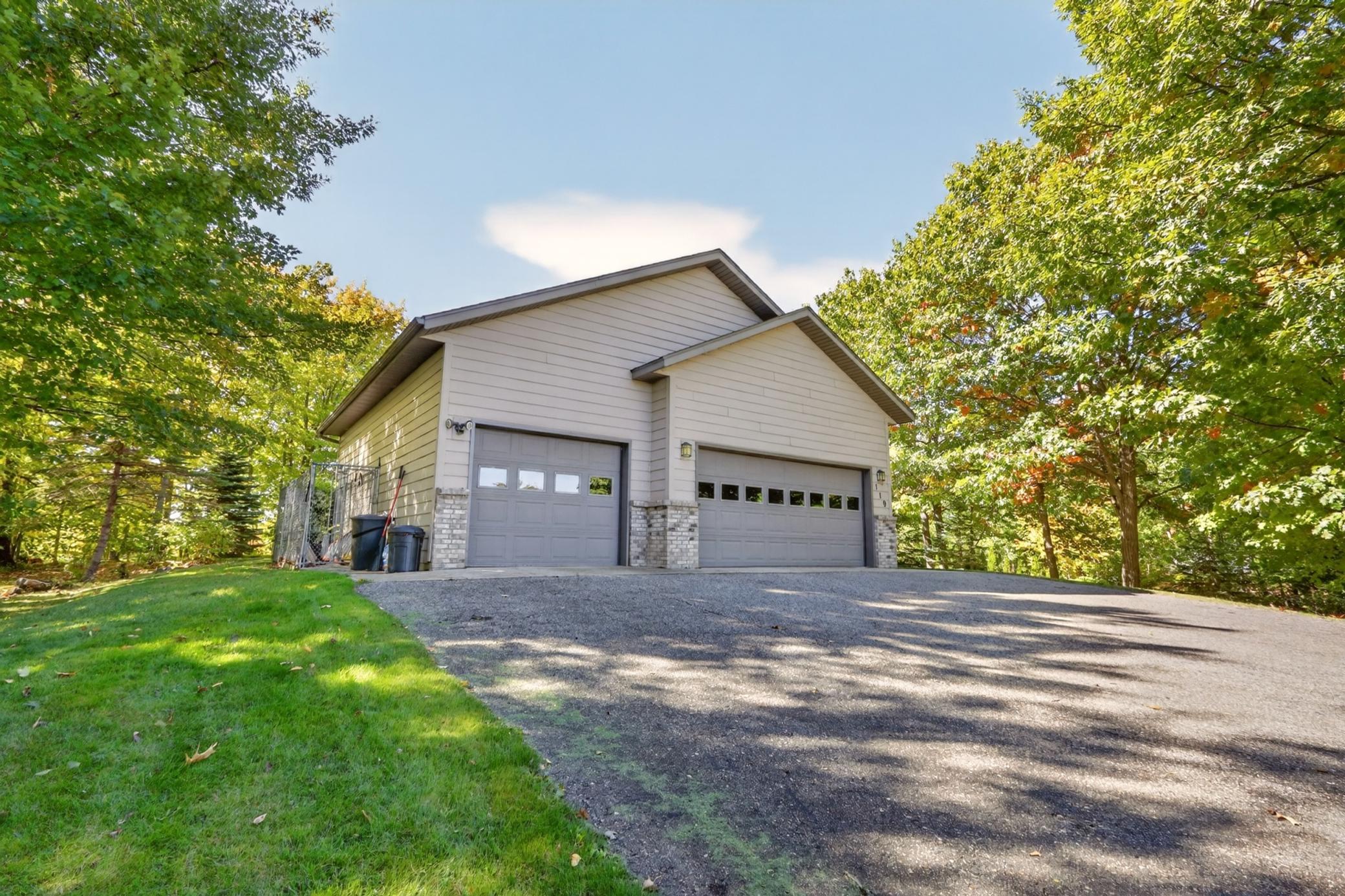 2004 single family home for sale at 119 Eagle Drive in Coleraine, MN — 4 bed, 4 bath (photo 46 of 68)